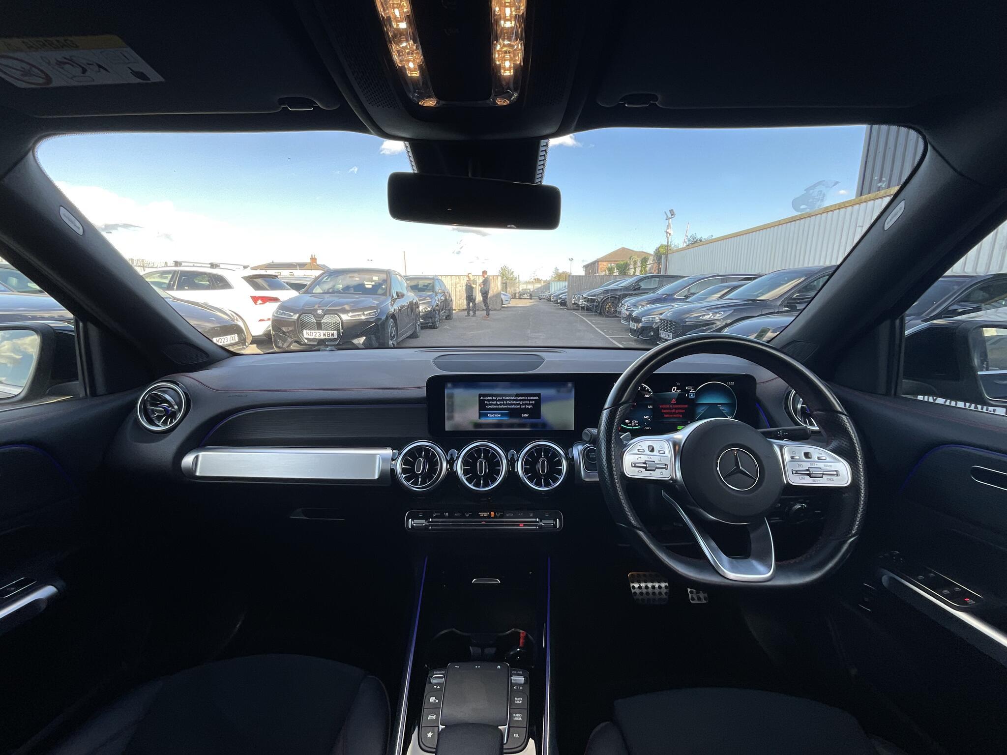 Mercedes Eqb - Image 6