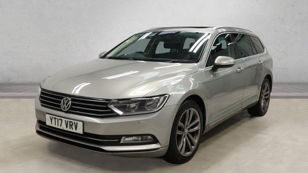 Volkswagen Passat - Image 2