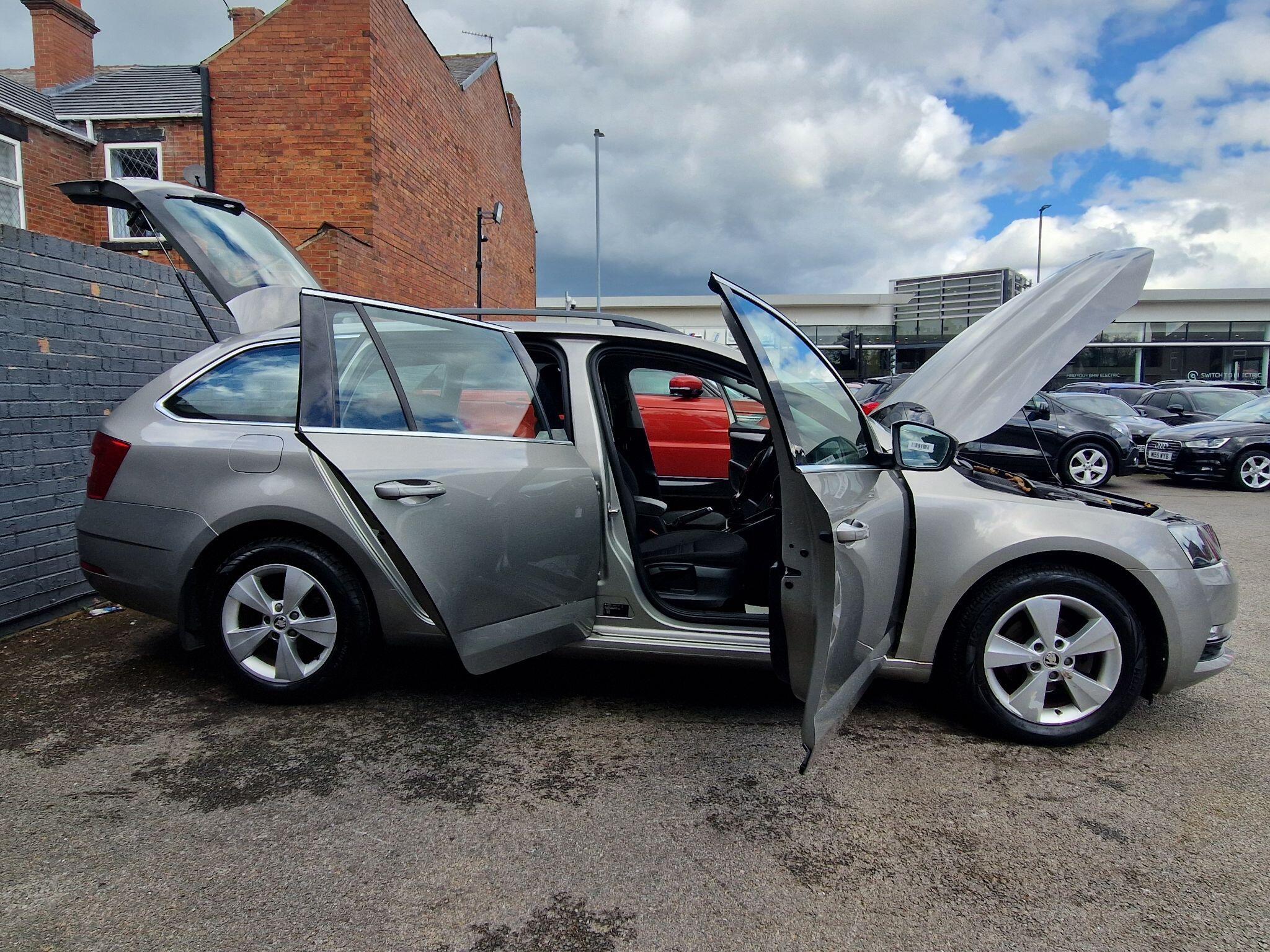 Skoda Octavia - Image 22