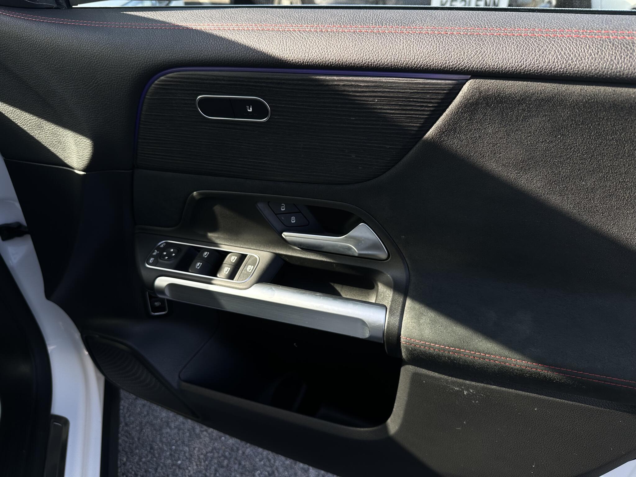 Mercedes Eqb - Image 12