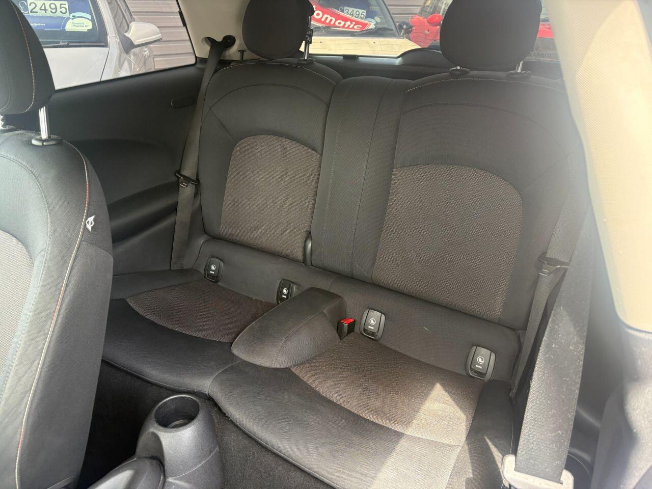 MINI Hatch - Image 9