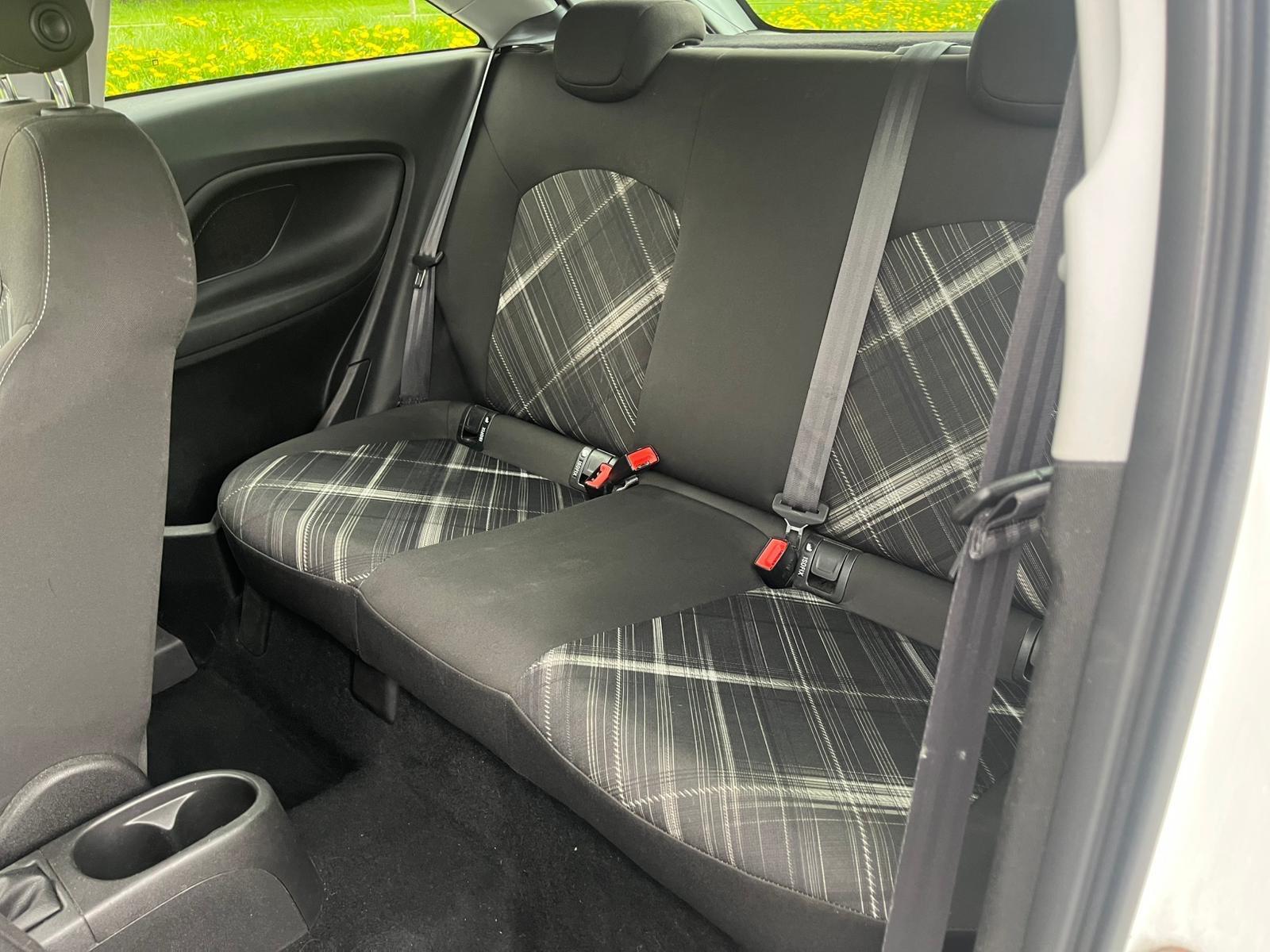 Vauxhall Corsa - Image 7