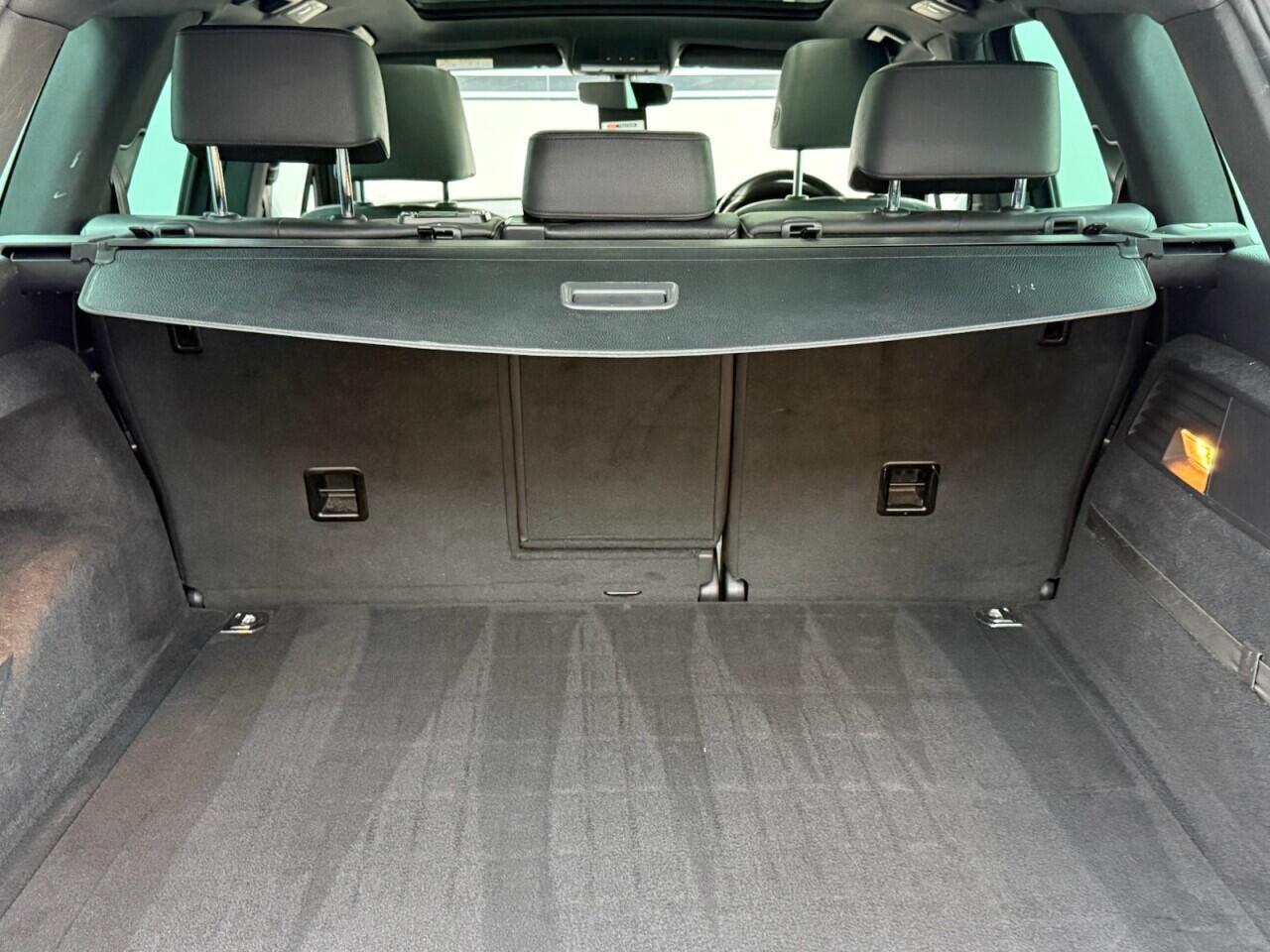 Volkswagen Touareg - Image 36