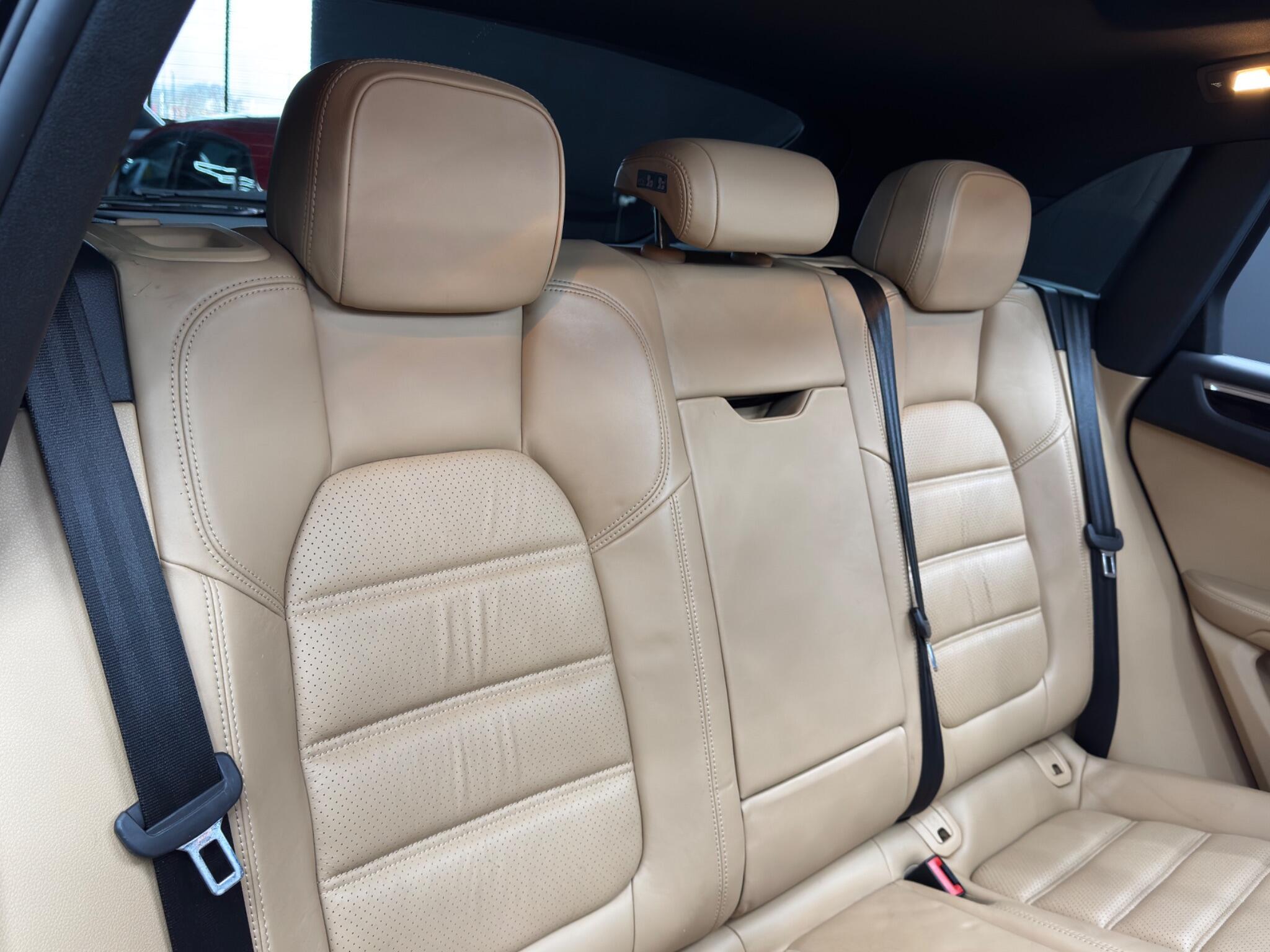 Porsche Macan - Image 17