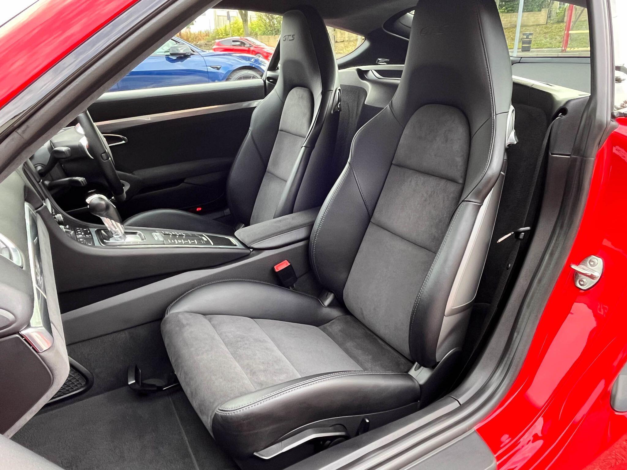 Porsche Cayman - Image 8