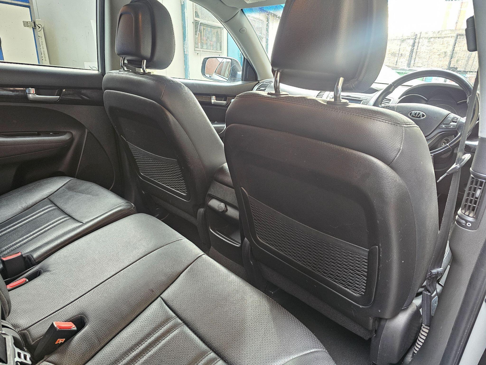 Kia Sorento - Image 31