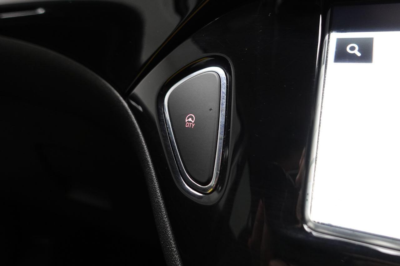 Vauxhall Corsa - Image 33