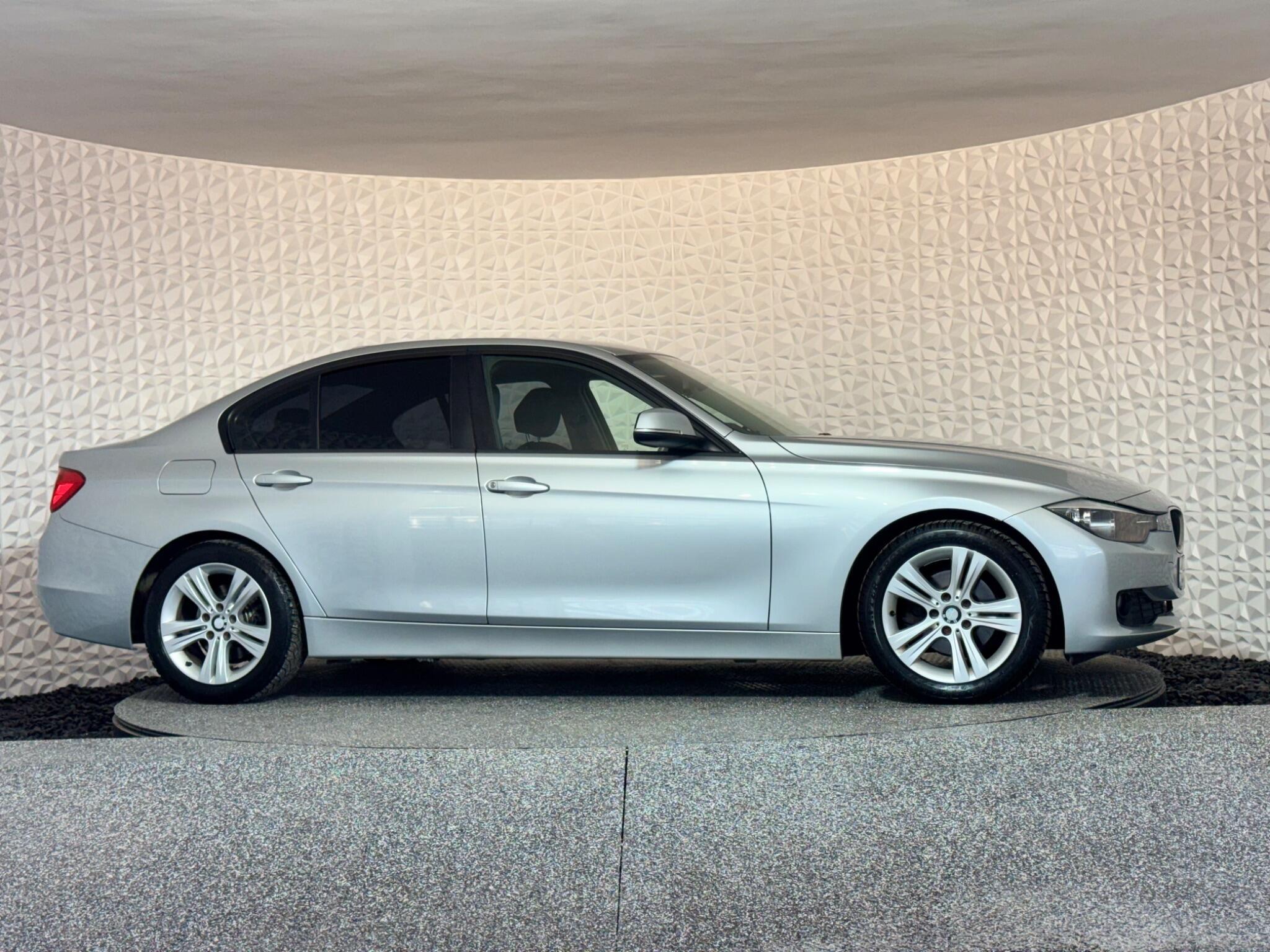 BMW 3 Series - Image 8