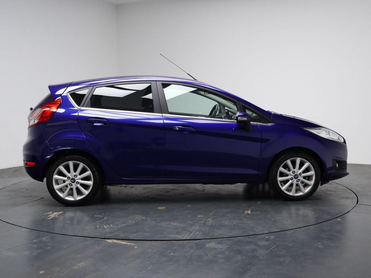 Ford Fiesta - Image 14