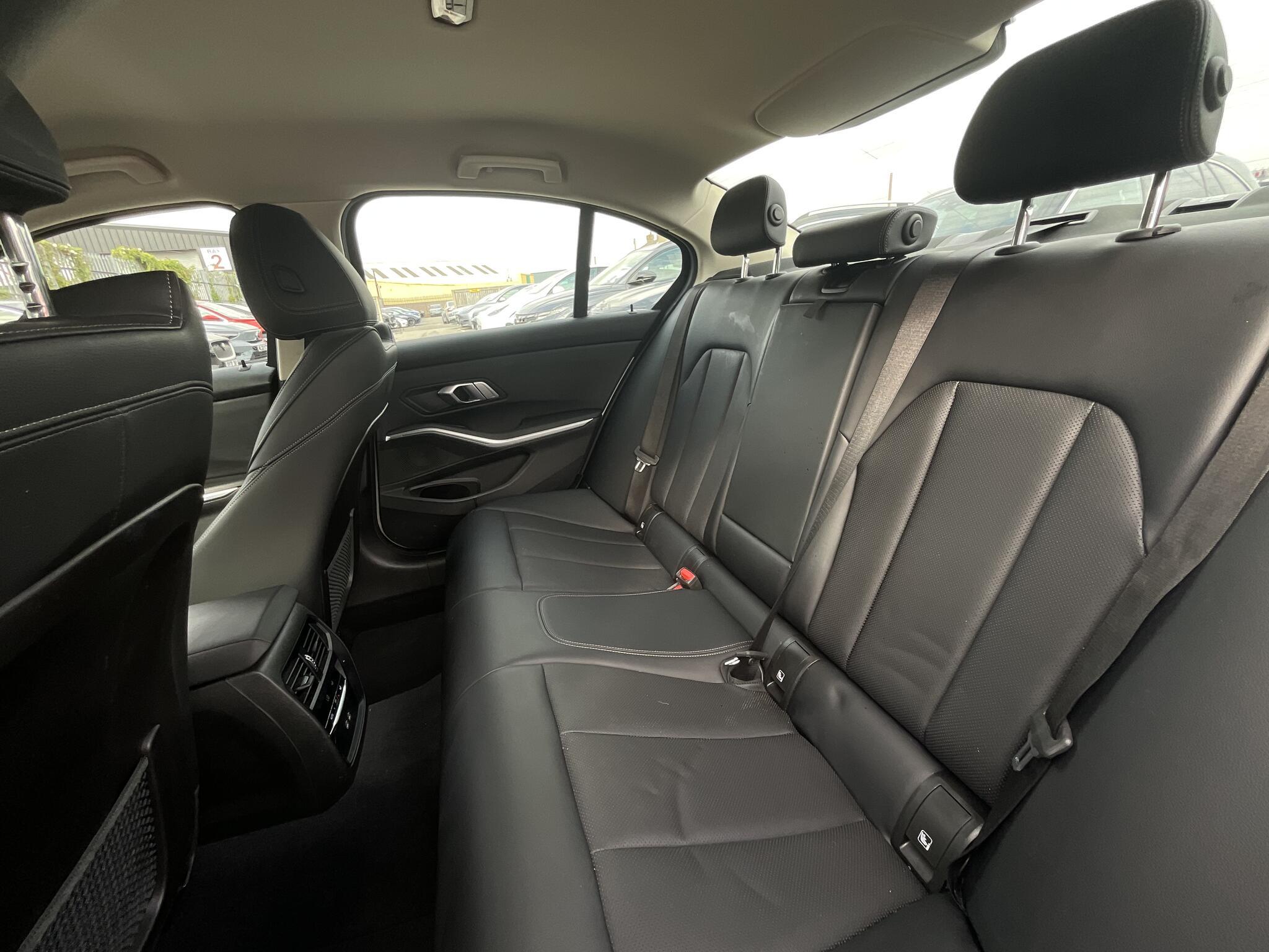 BMW 3 Series - Image 14