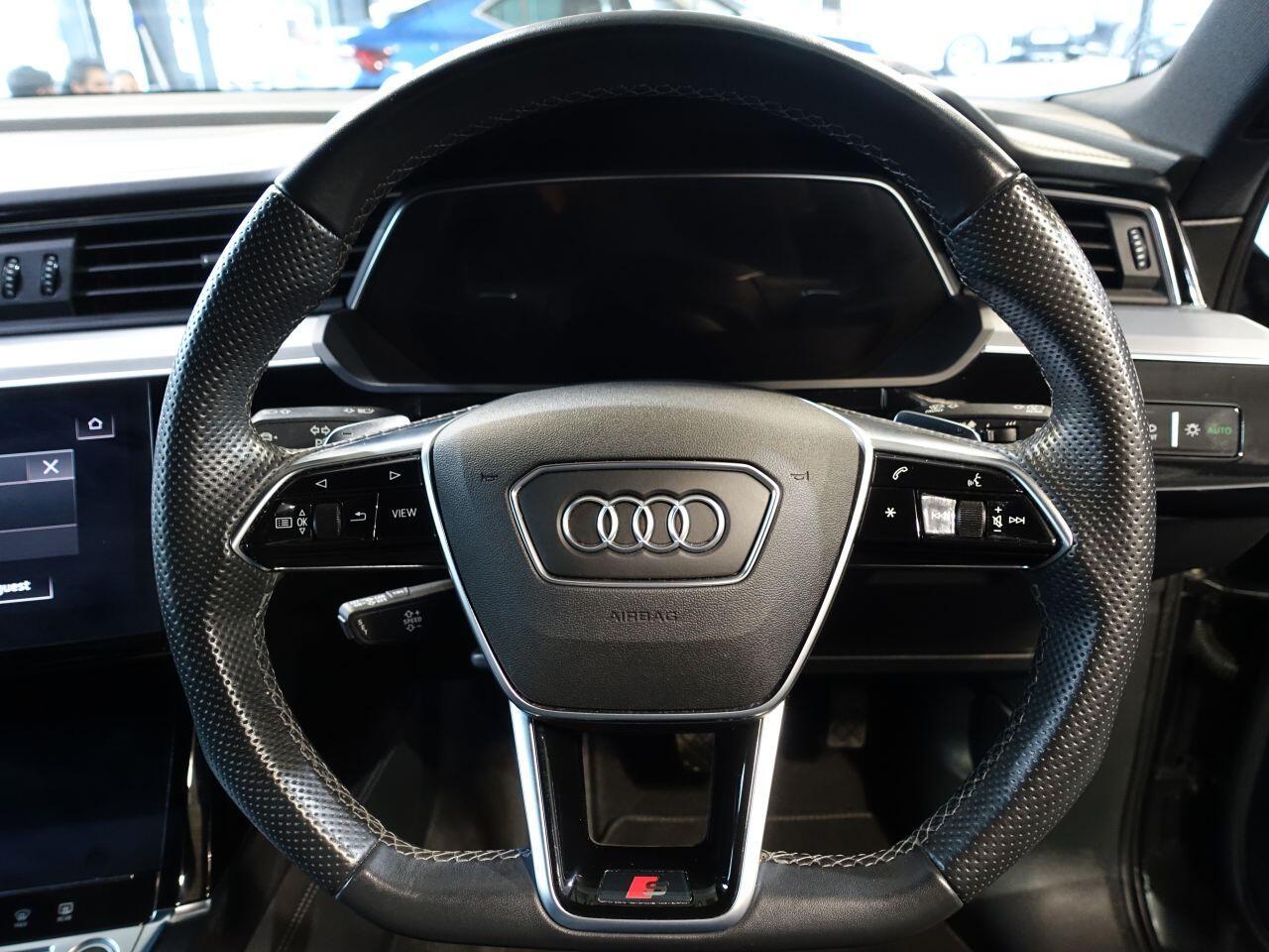 Audi E-Tron - Image 23