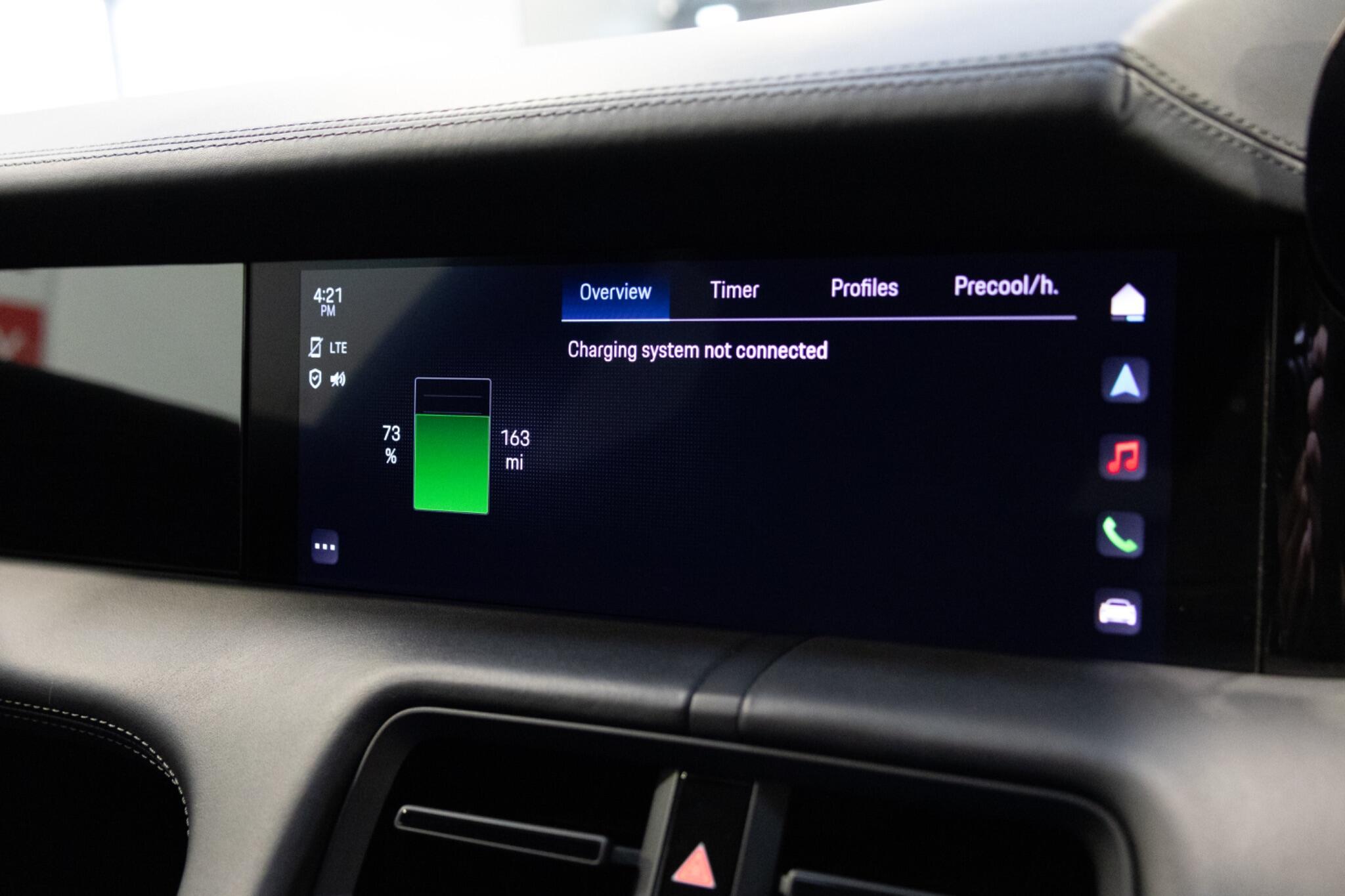 Porsche Taycan - Image 35