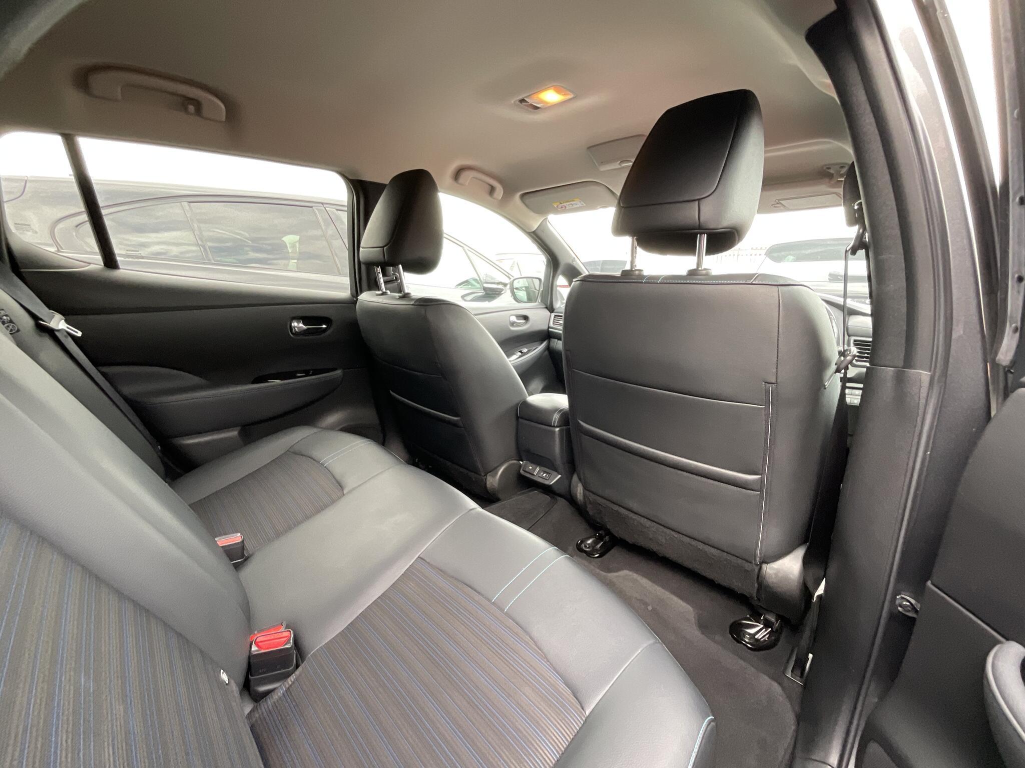Nissan Leaf - Image 10