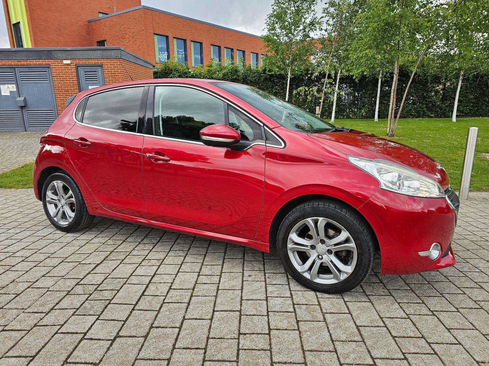 Peugeot 208 - Image 27