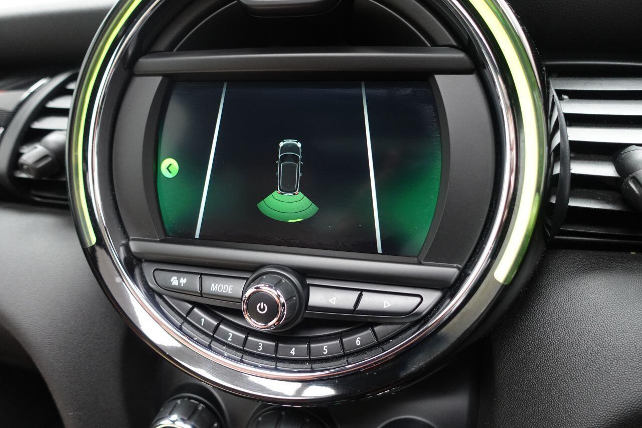 MINI Hatch - Image 2
