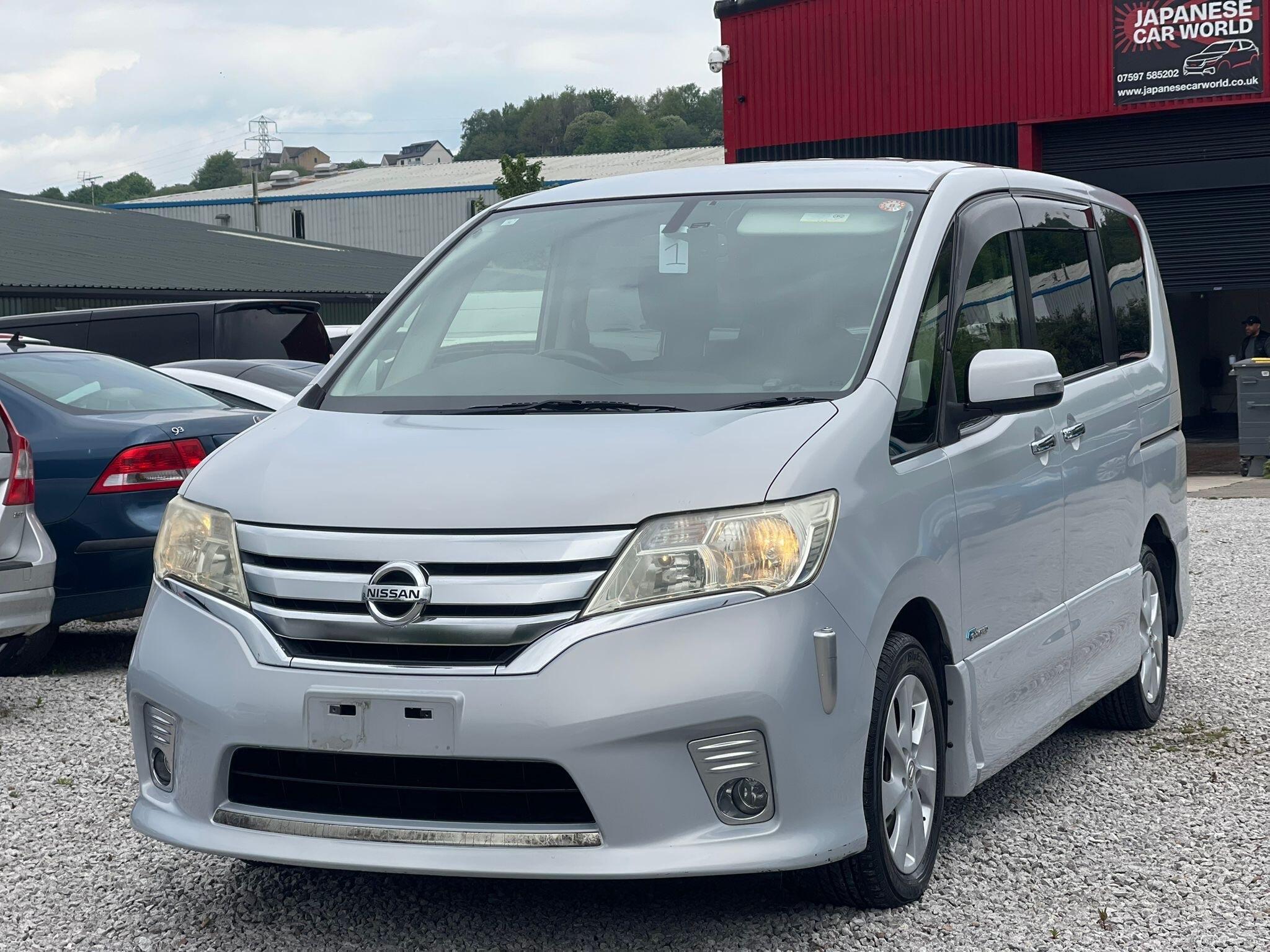 Nissan Serena - Image 4