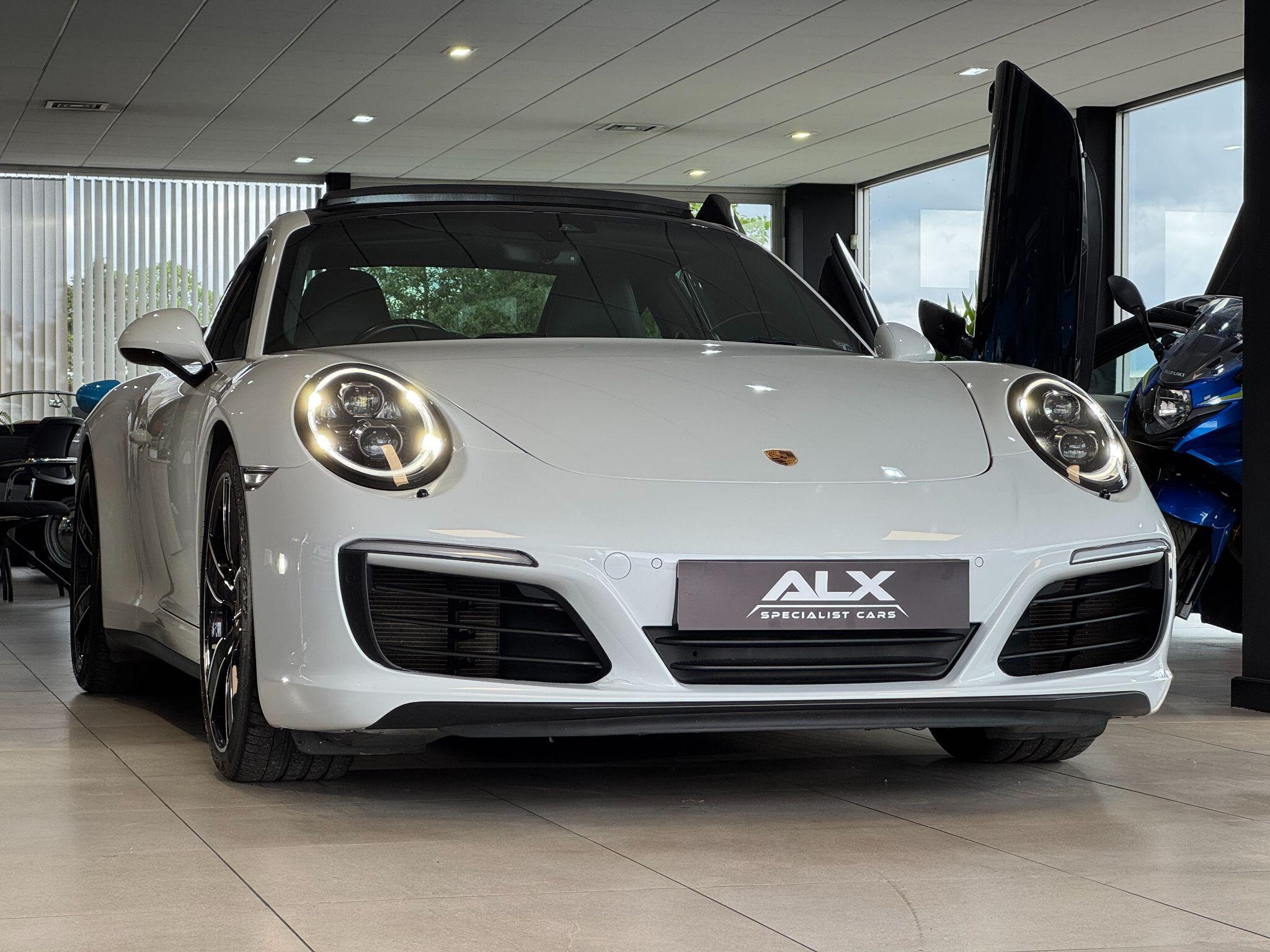 Porsche 911 - Image 6