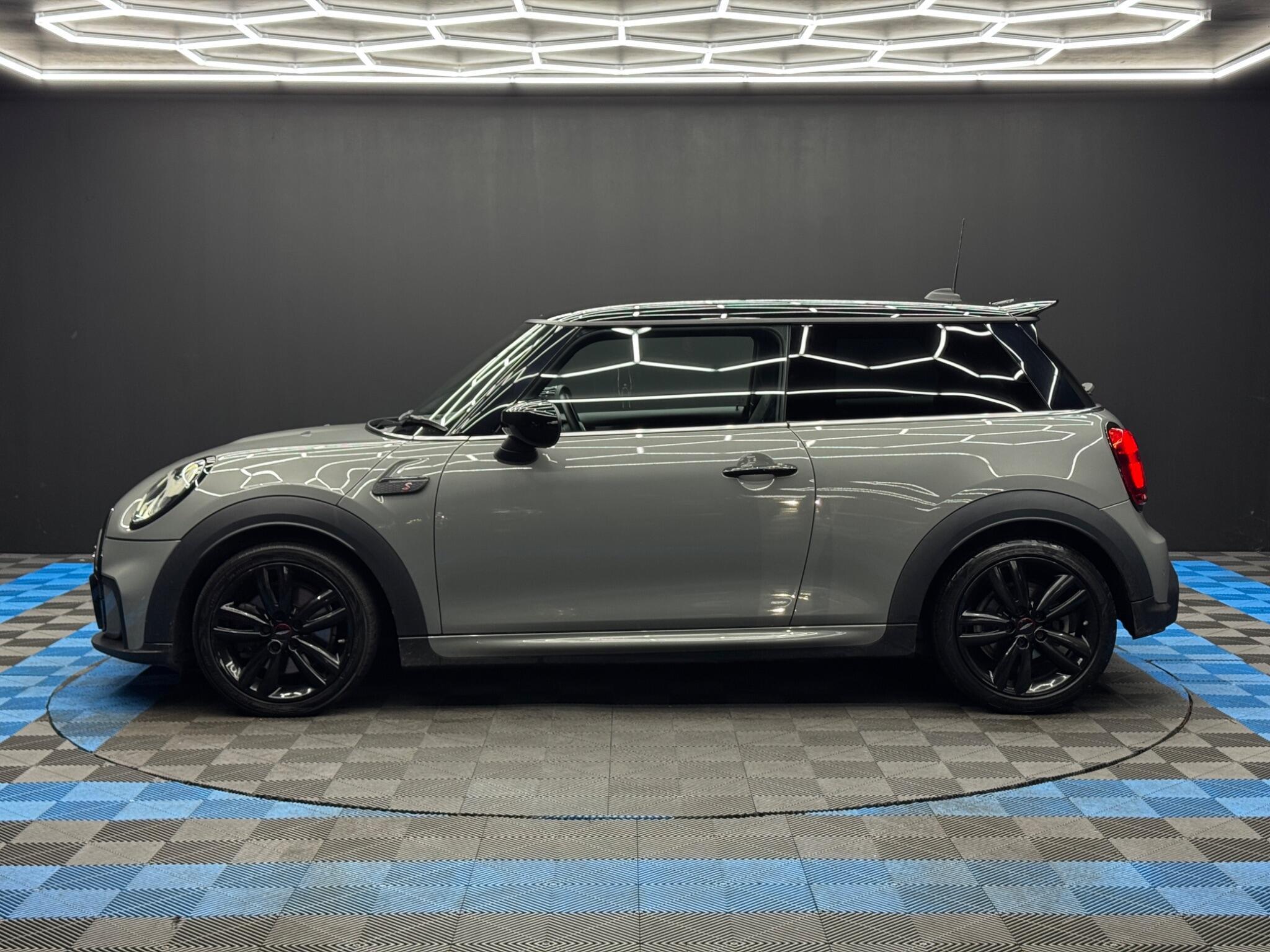 MINI Hatch - Image 8