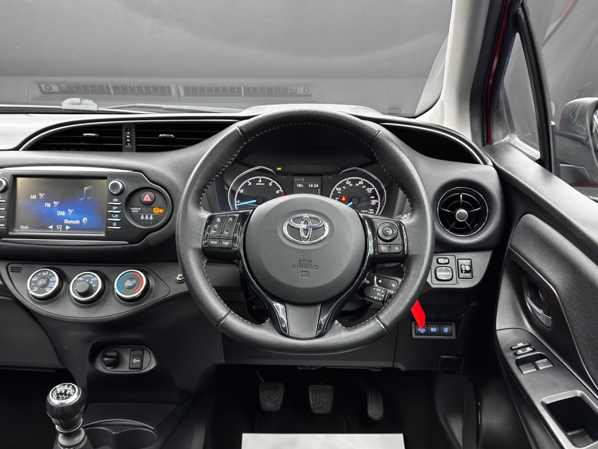 Toyota Yaris - Image 18