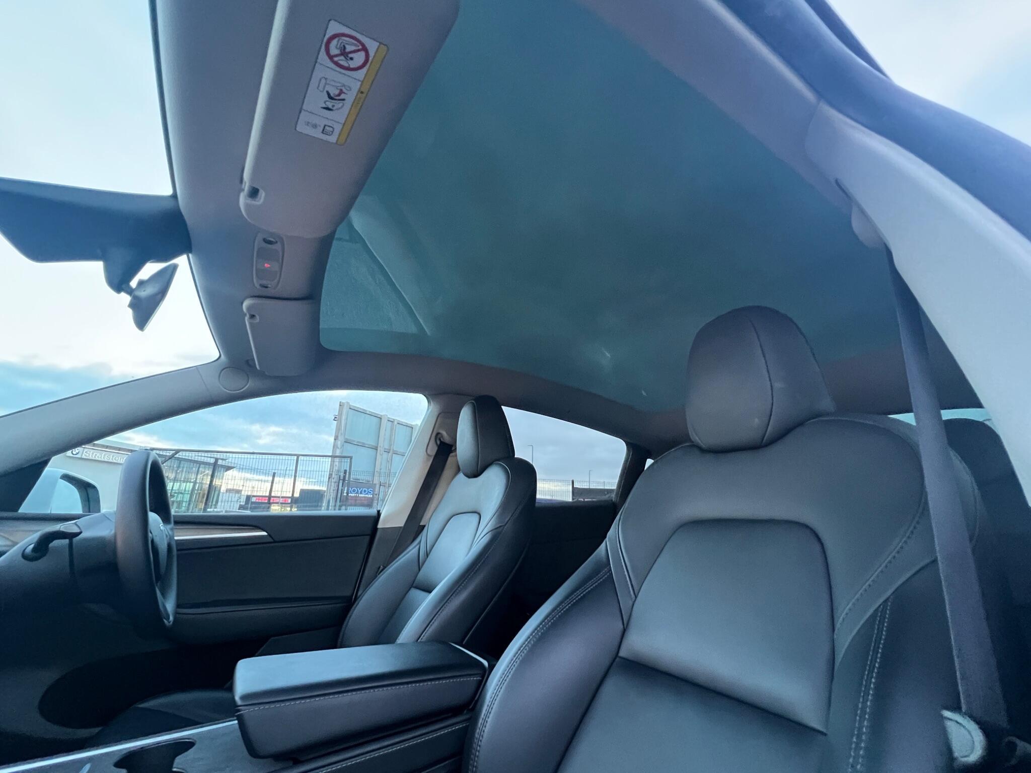 Tesla Model Y - Image 17