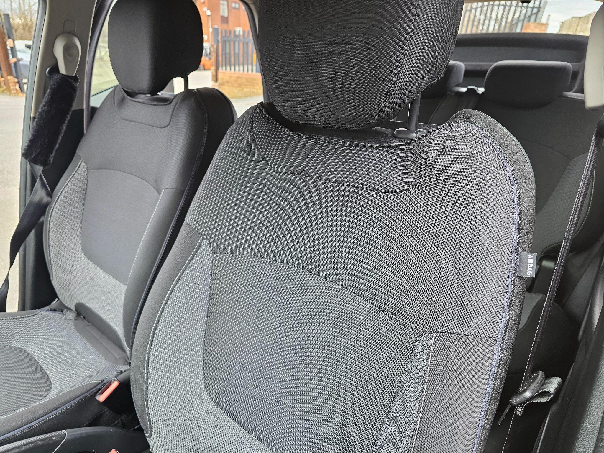 Renault Captur - Image 17