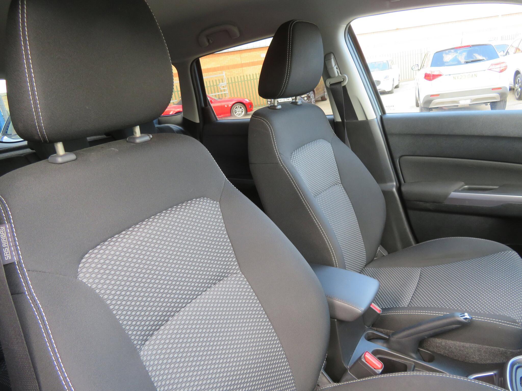 Suzuki Vitara - Image 14