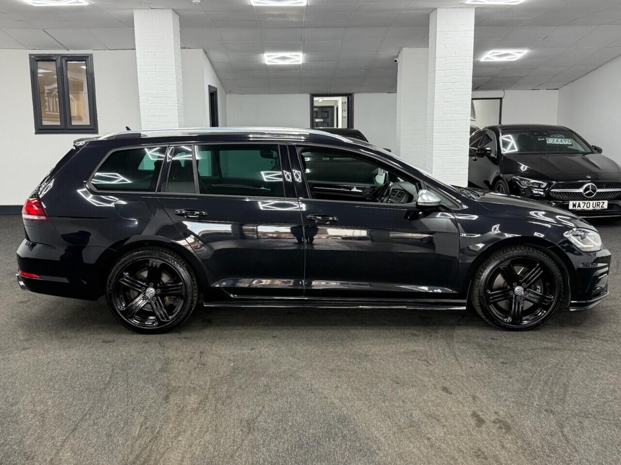 Volkswagen Golf - Image 5