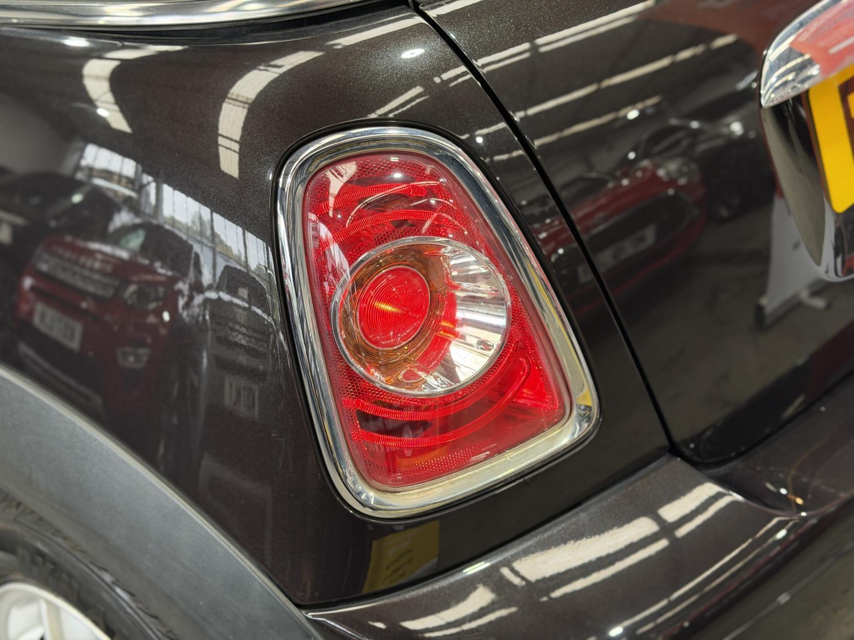 MINI Convertible - Image 13