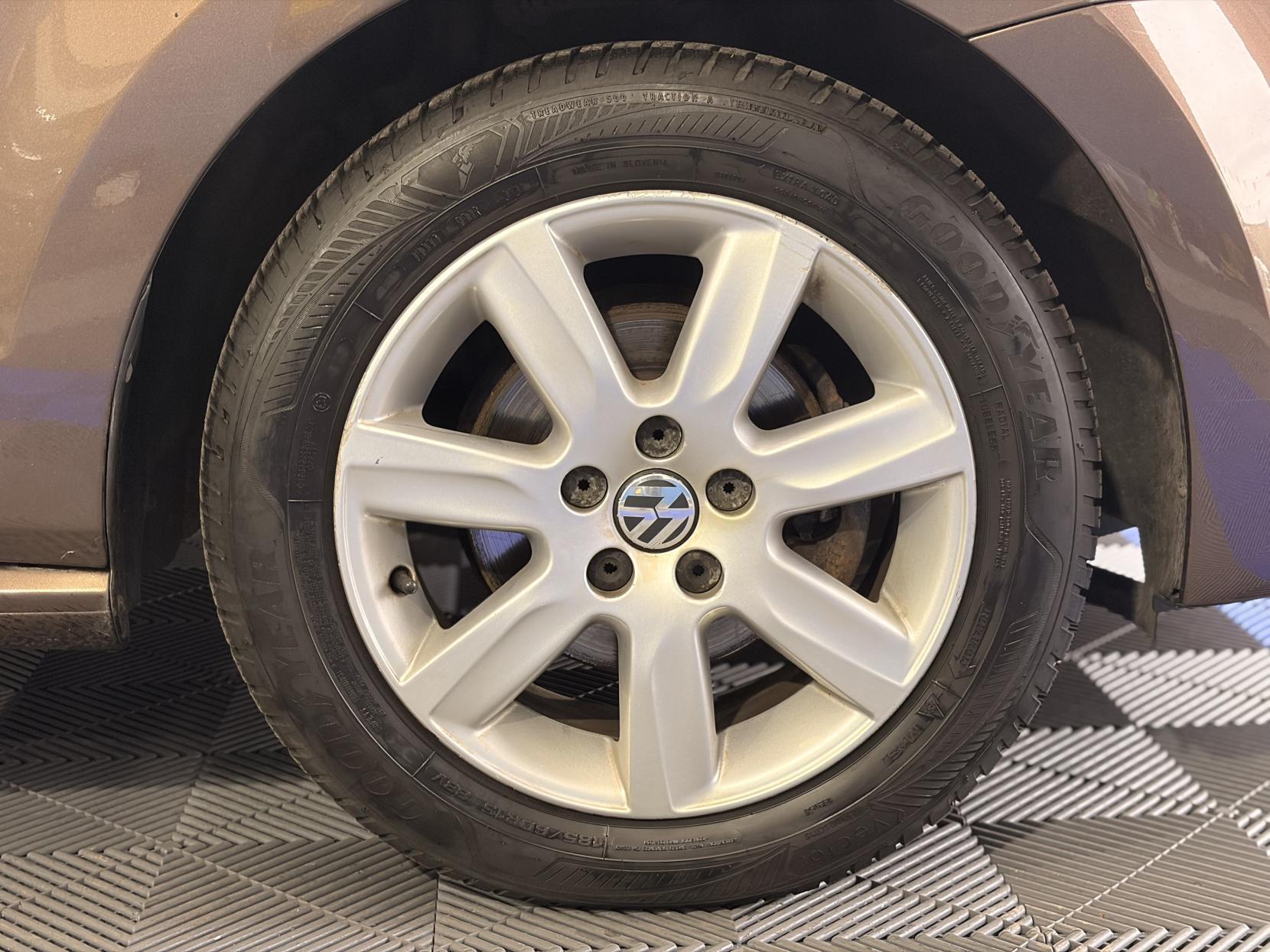 Volkswagen Polo - Image 18