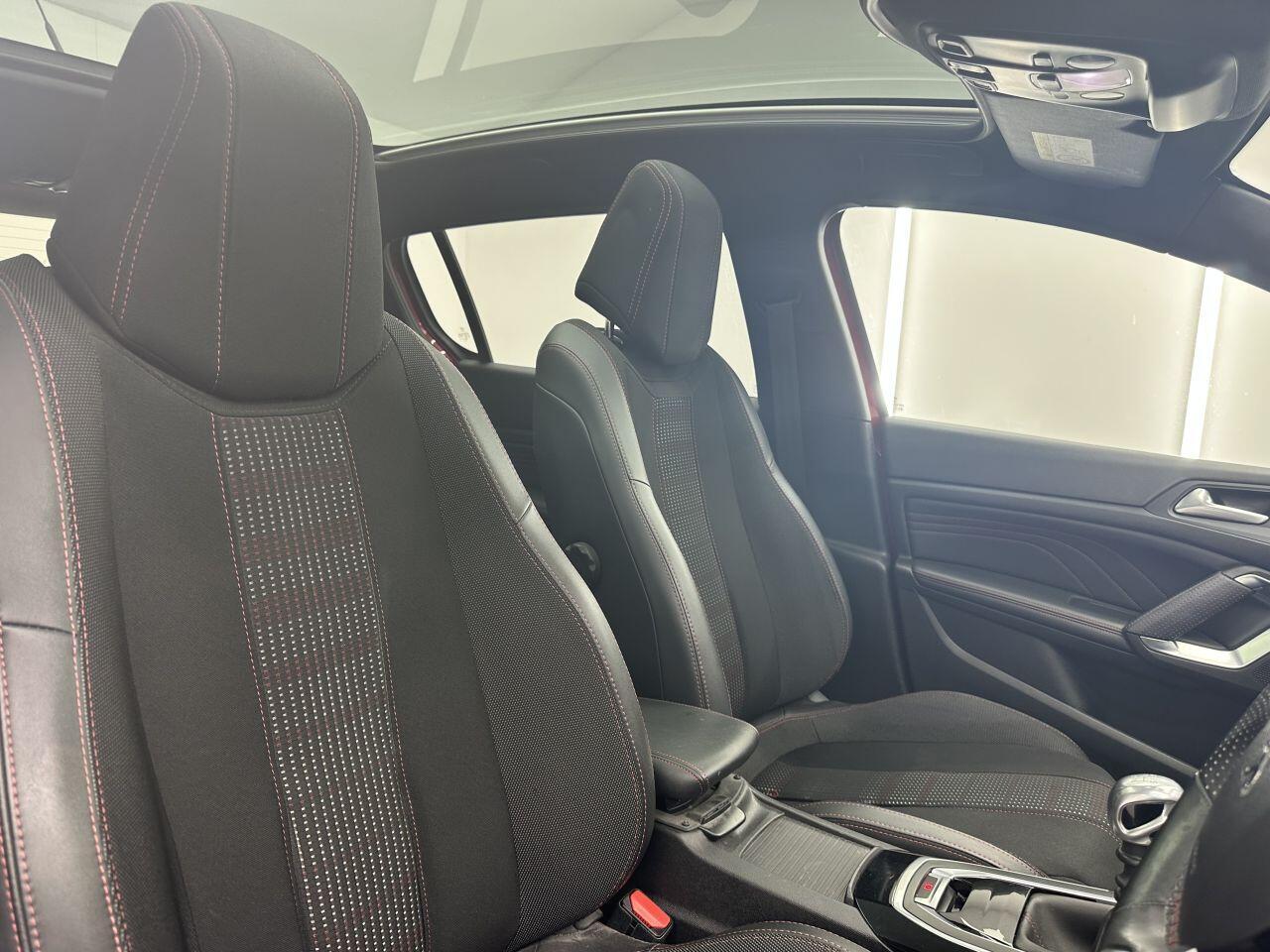 Peugeot 308 - Image 2