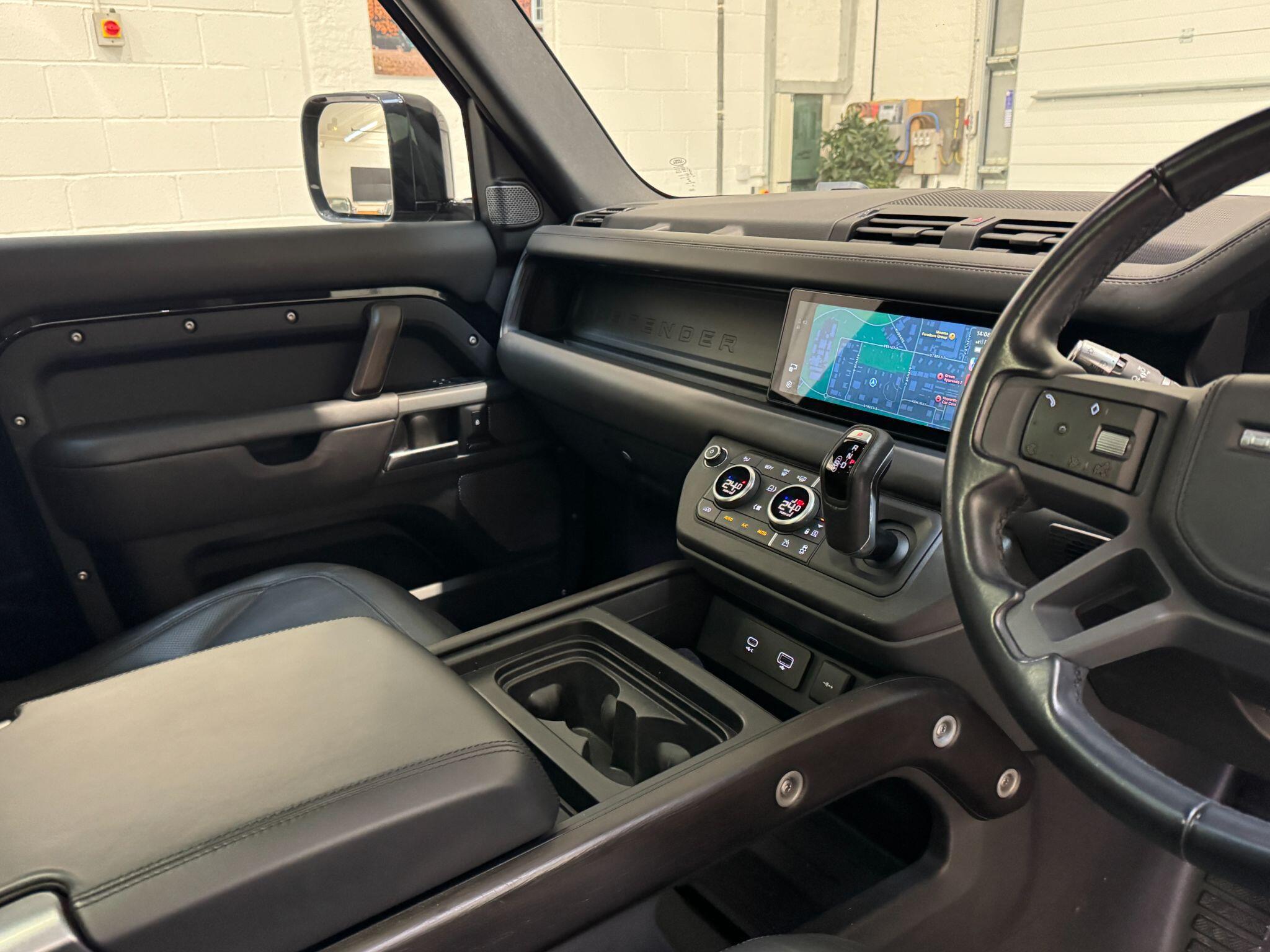 Land Rover Defender 90 - Image 83