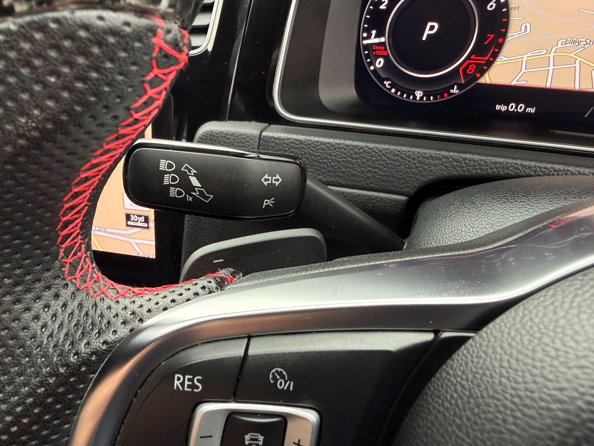 Volkswagen Golf - Image 60