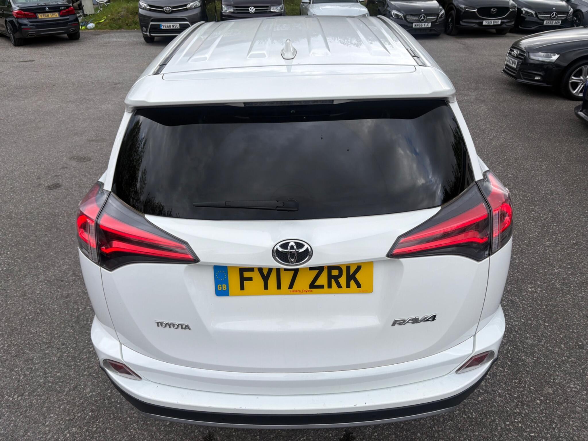 Toyota RAV4 - Image 17