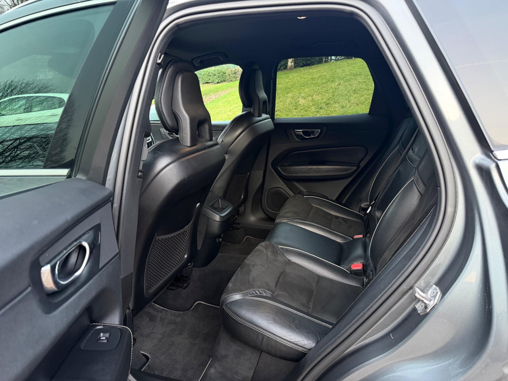 Volvo XC60 - Image 49