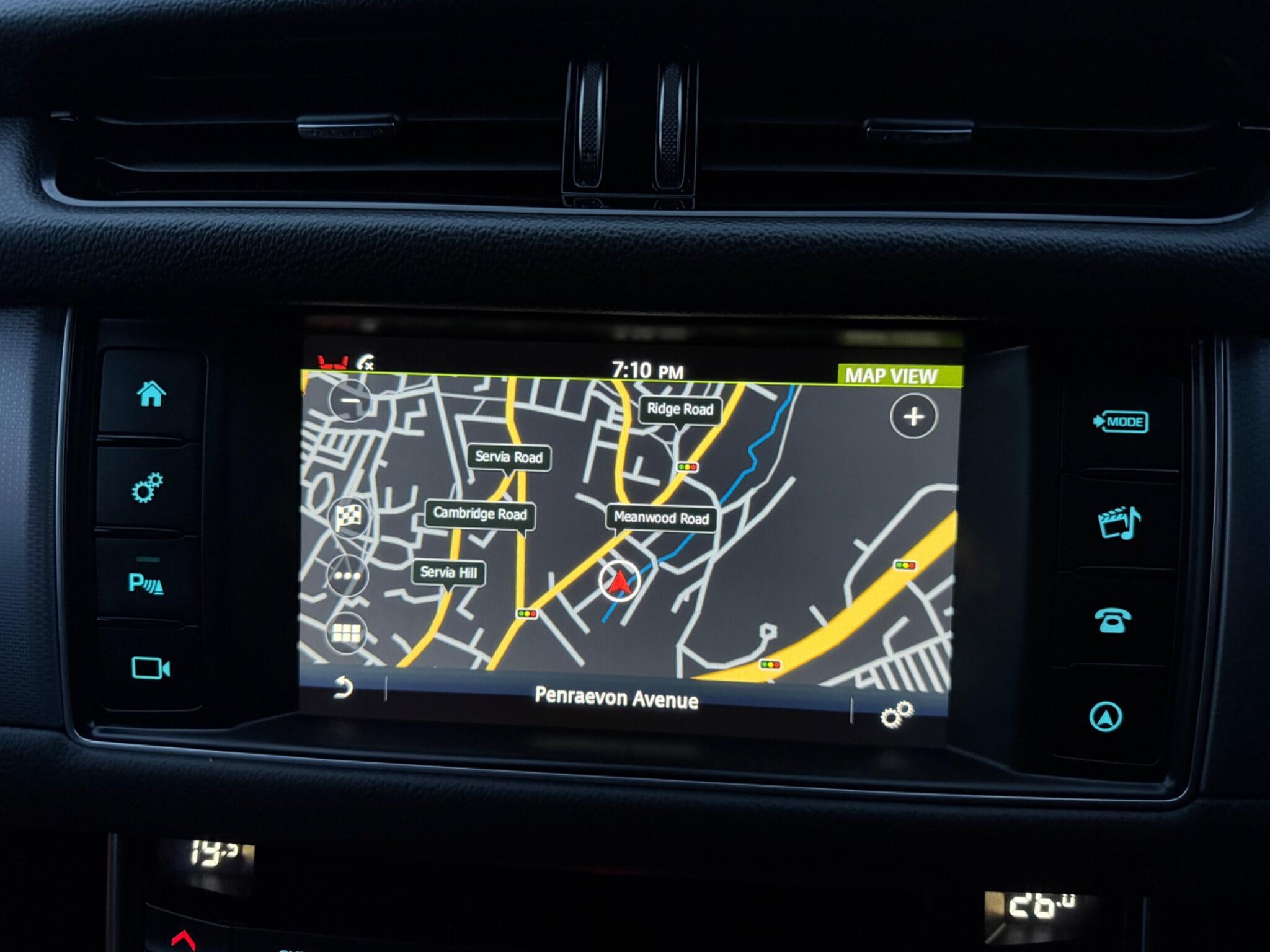 Jaguar XF - Image 82