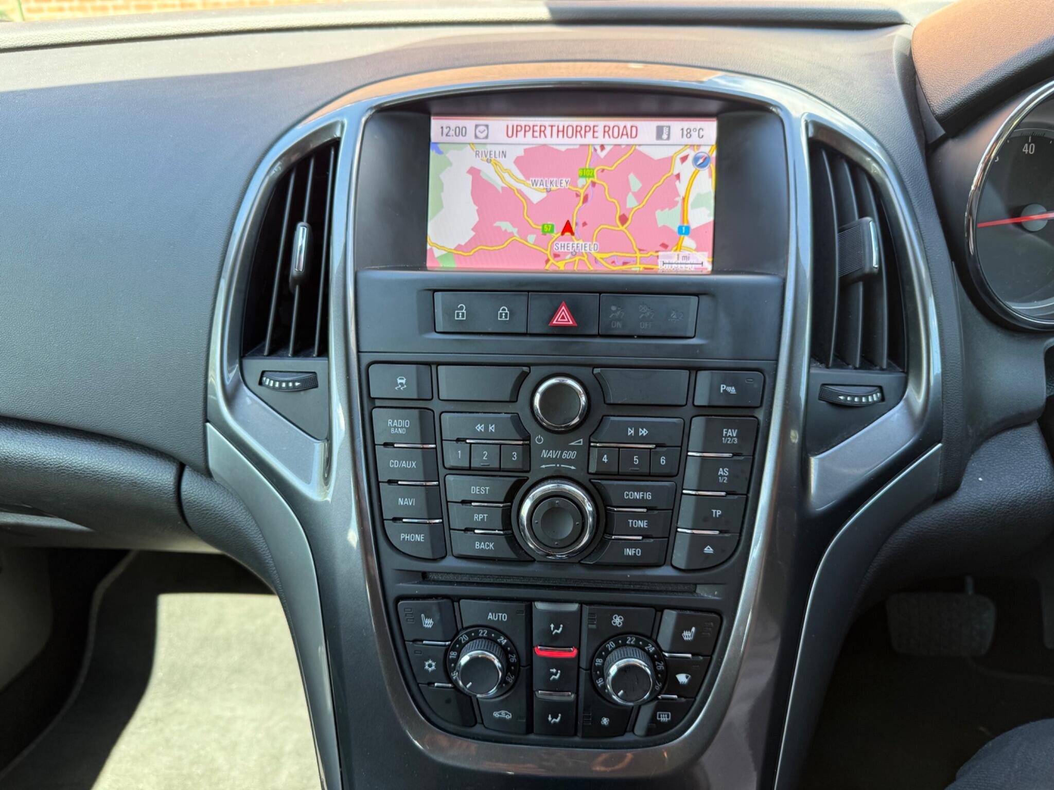 Vauxhall Astra - Image 14