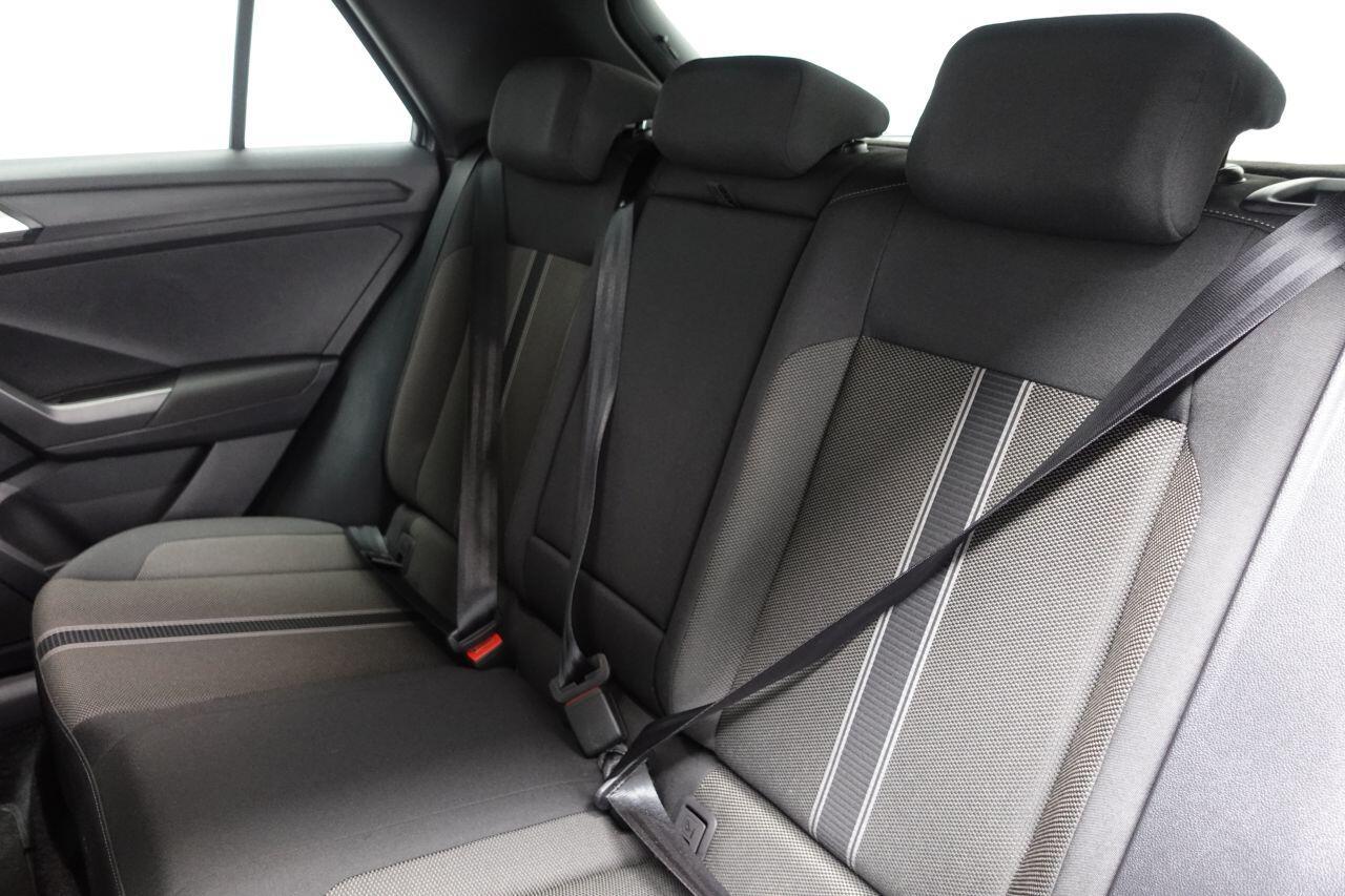 Volkswagen T-Roc - Image 19