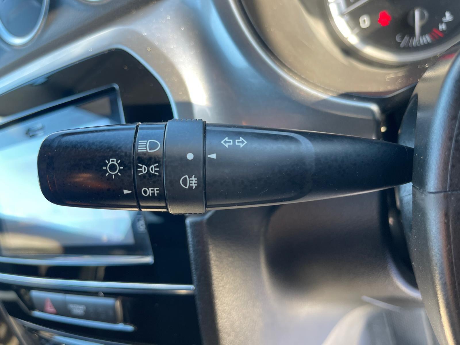 Suzuki Vitara - Image 30