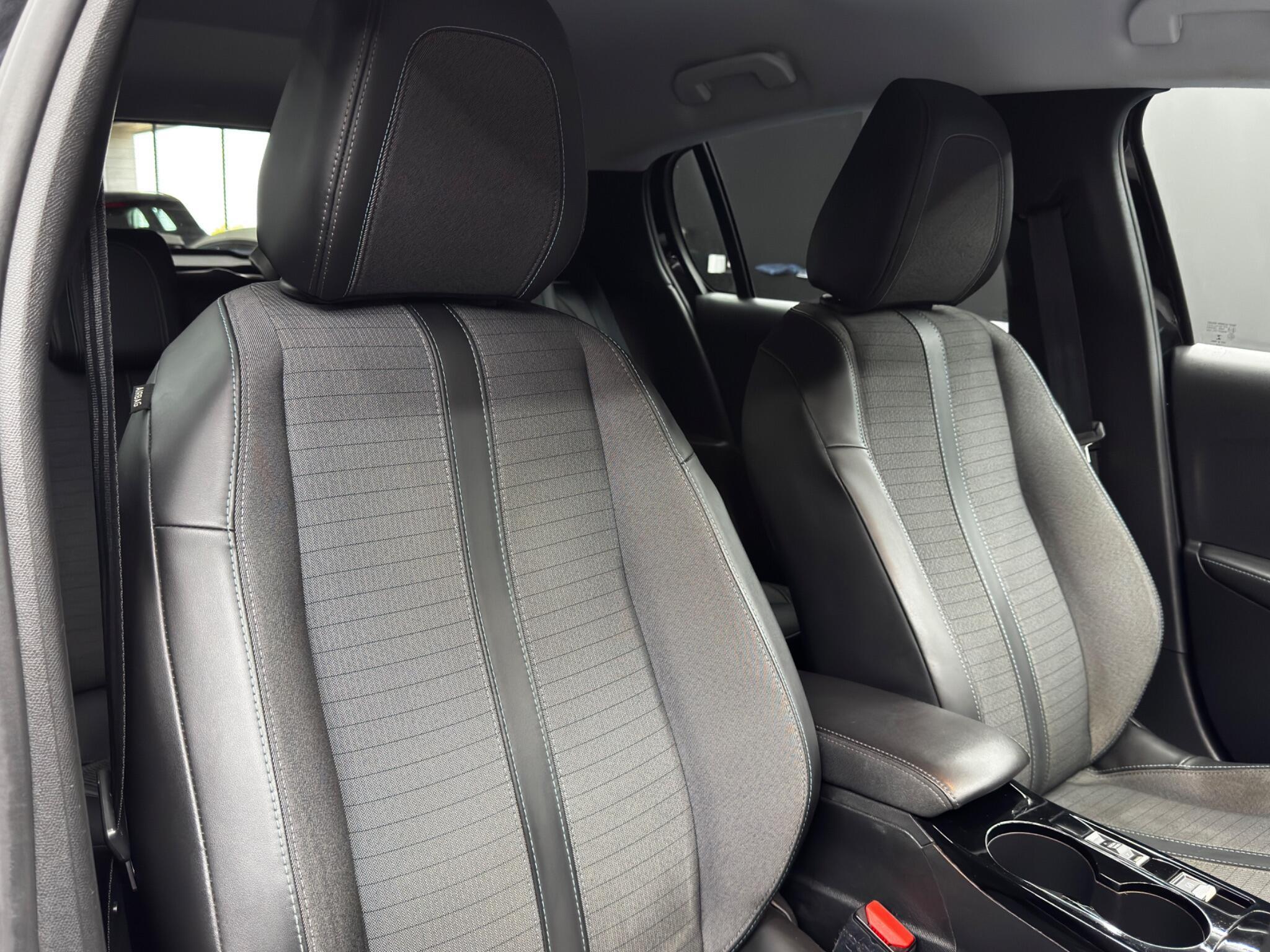 Peugeot 208 - Image 12