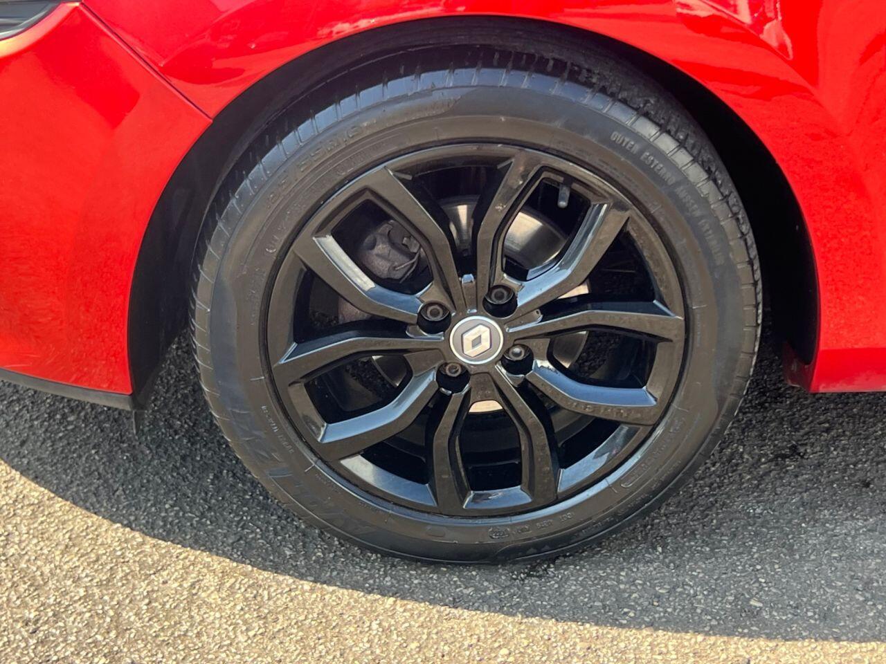 Renault Clio - Image 31