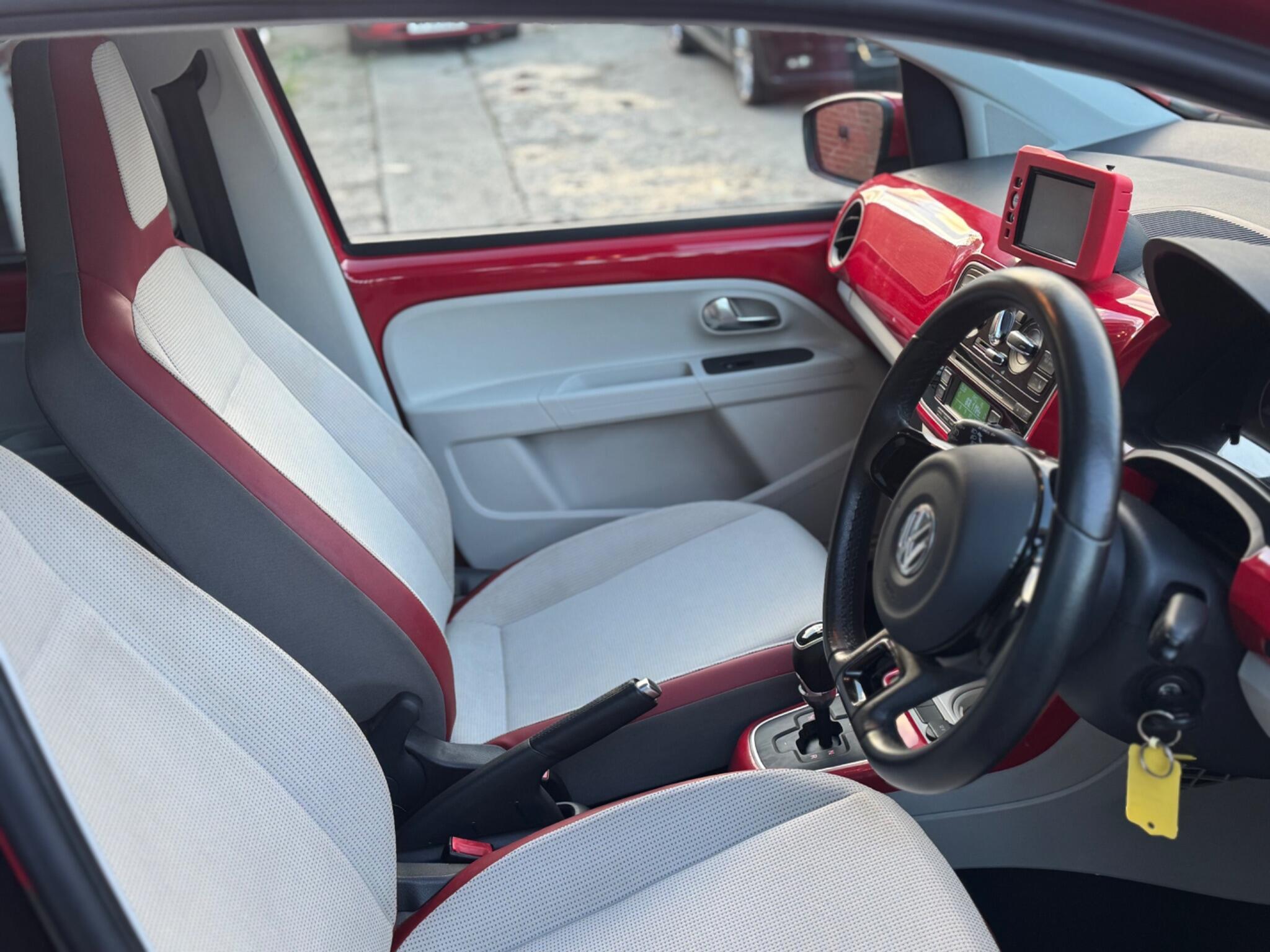 Volkswagen up! - Image 19