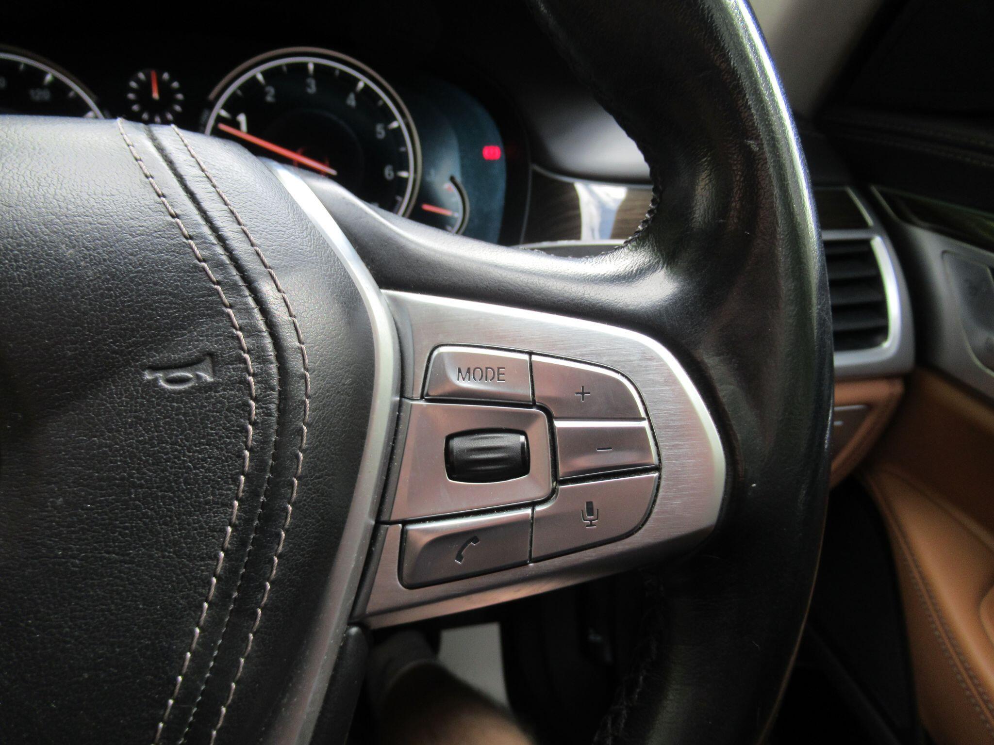 BMW 7 Series - Image 40