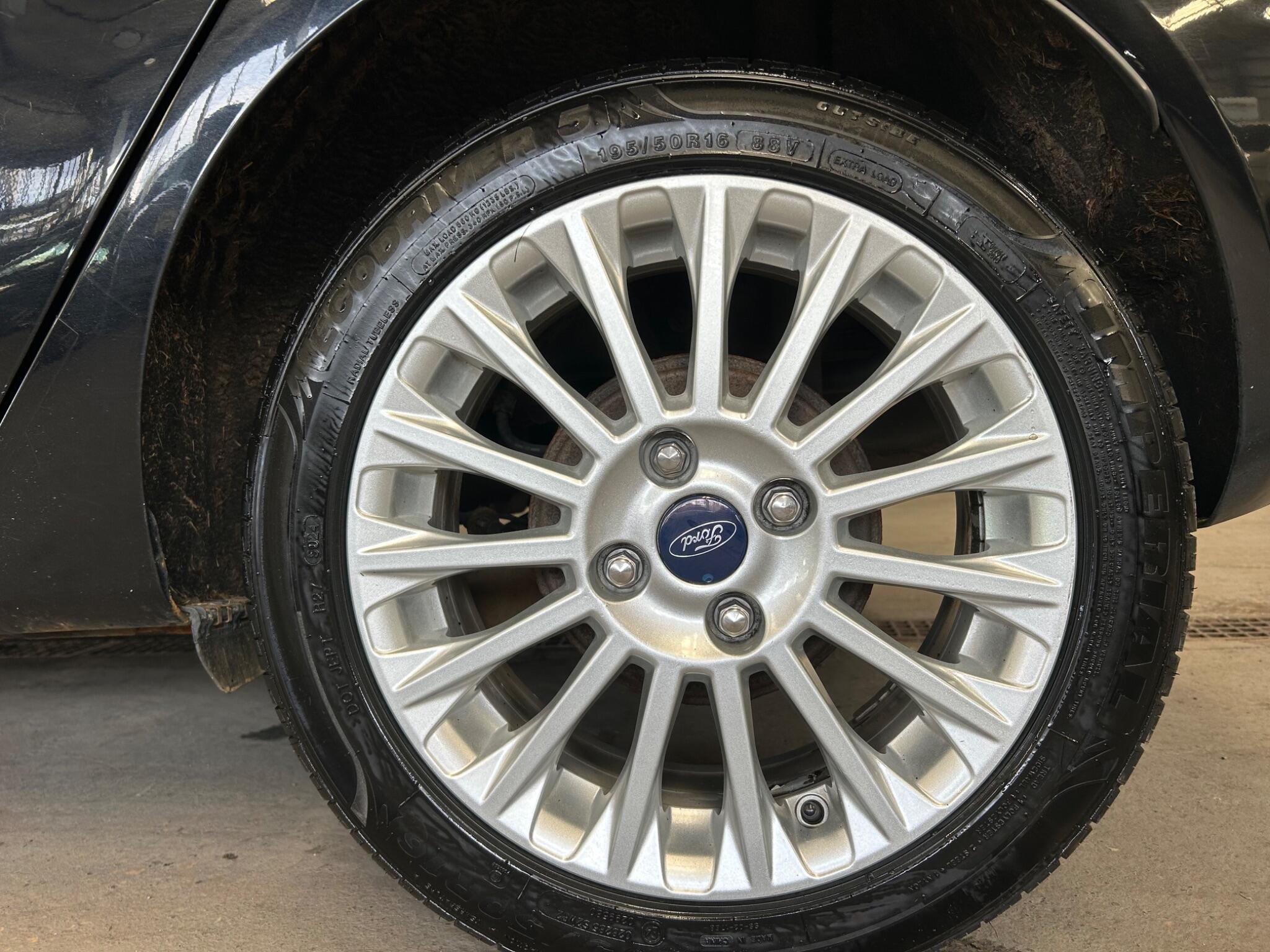 Ford Fiesta - Image 24