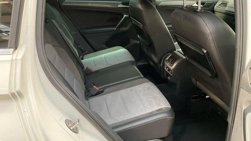 Volkswagen Tiguan - Image 9