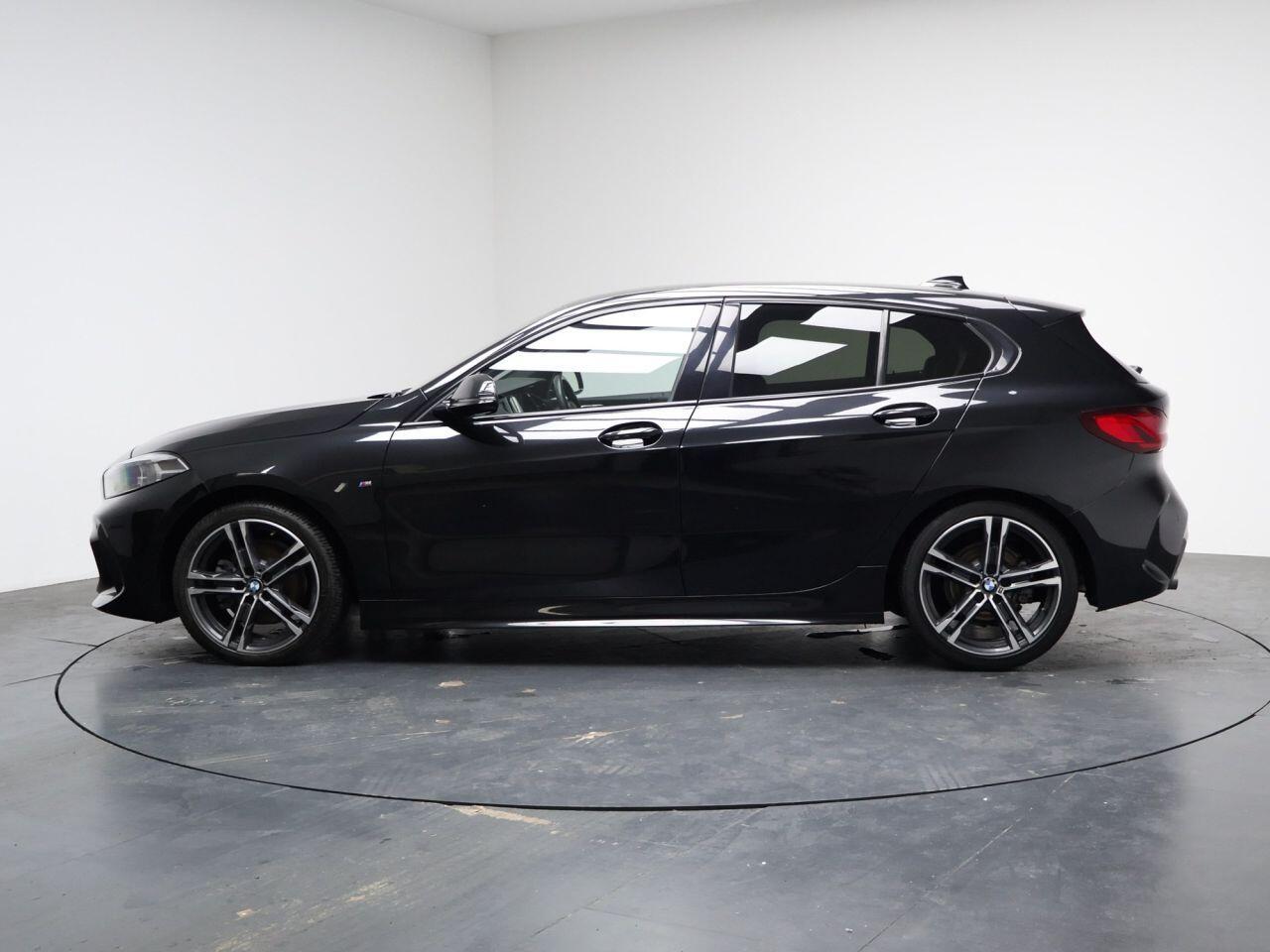 BMW 1 Series - Image 8