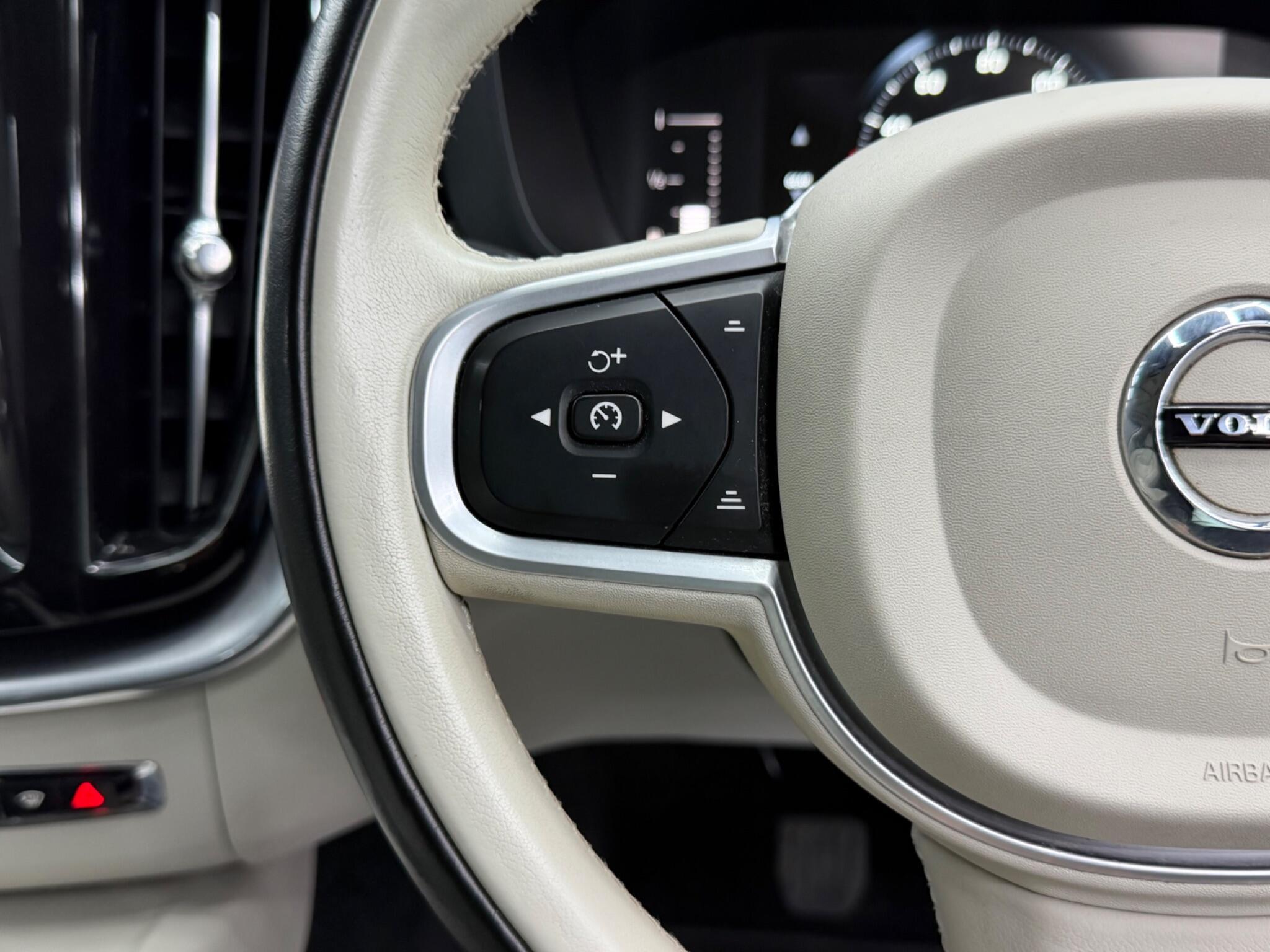 Volvo XC60 - Image 20