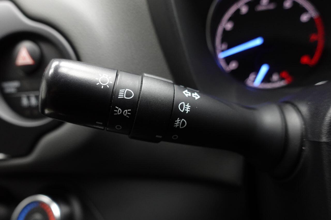 Toyota Yaris - Image 13