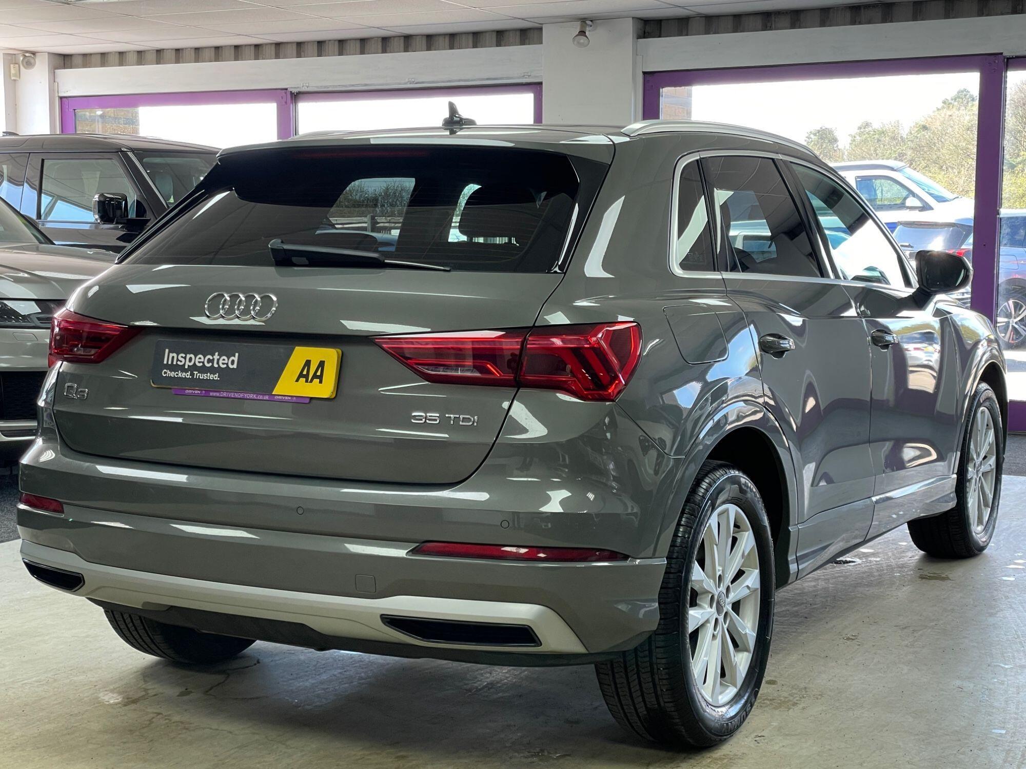 Audi Q3 - Image 11