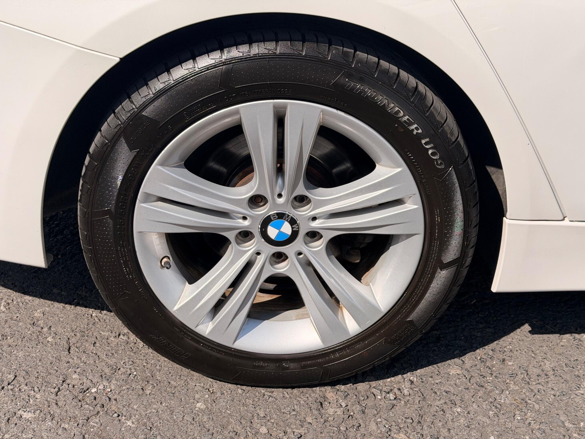 BMW 3 Series - Image 9