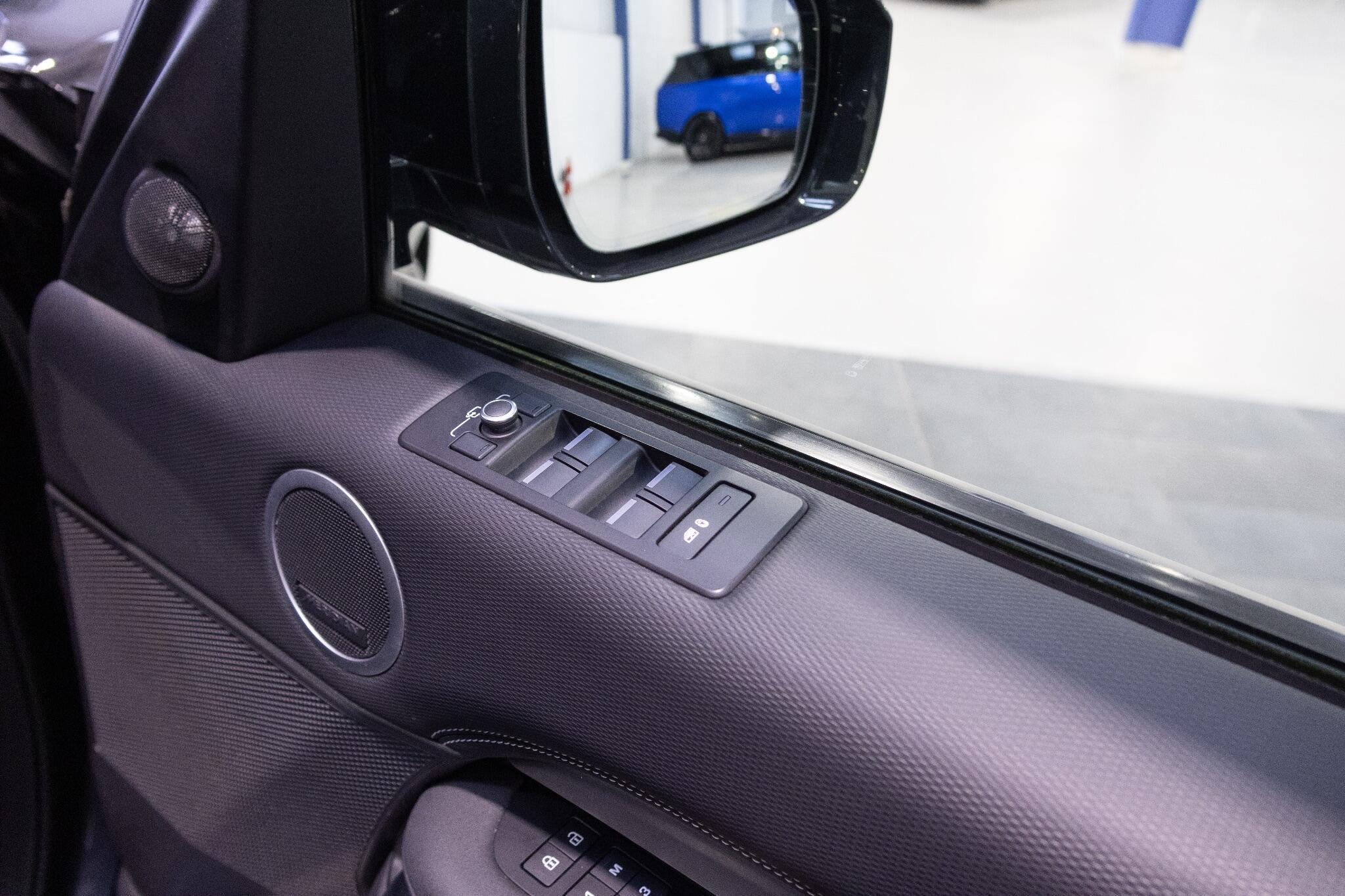 Land Rover Discovery - Image 16